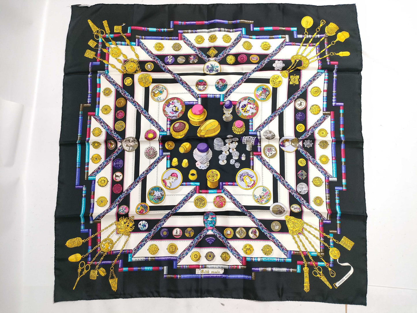 HERMES Carre HERMES Scarf Scarf