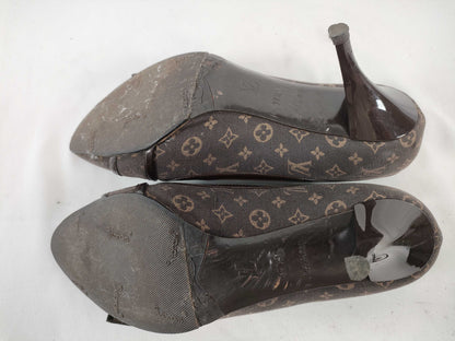 LOUIS VUITTON Monogram Mini LOUIS VUITTON Pumps