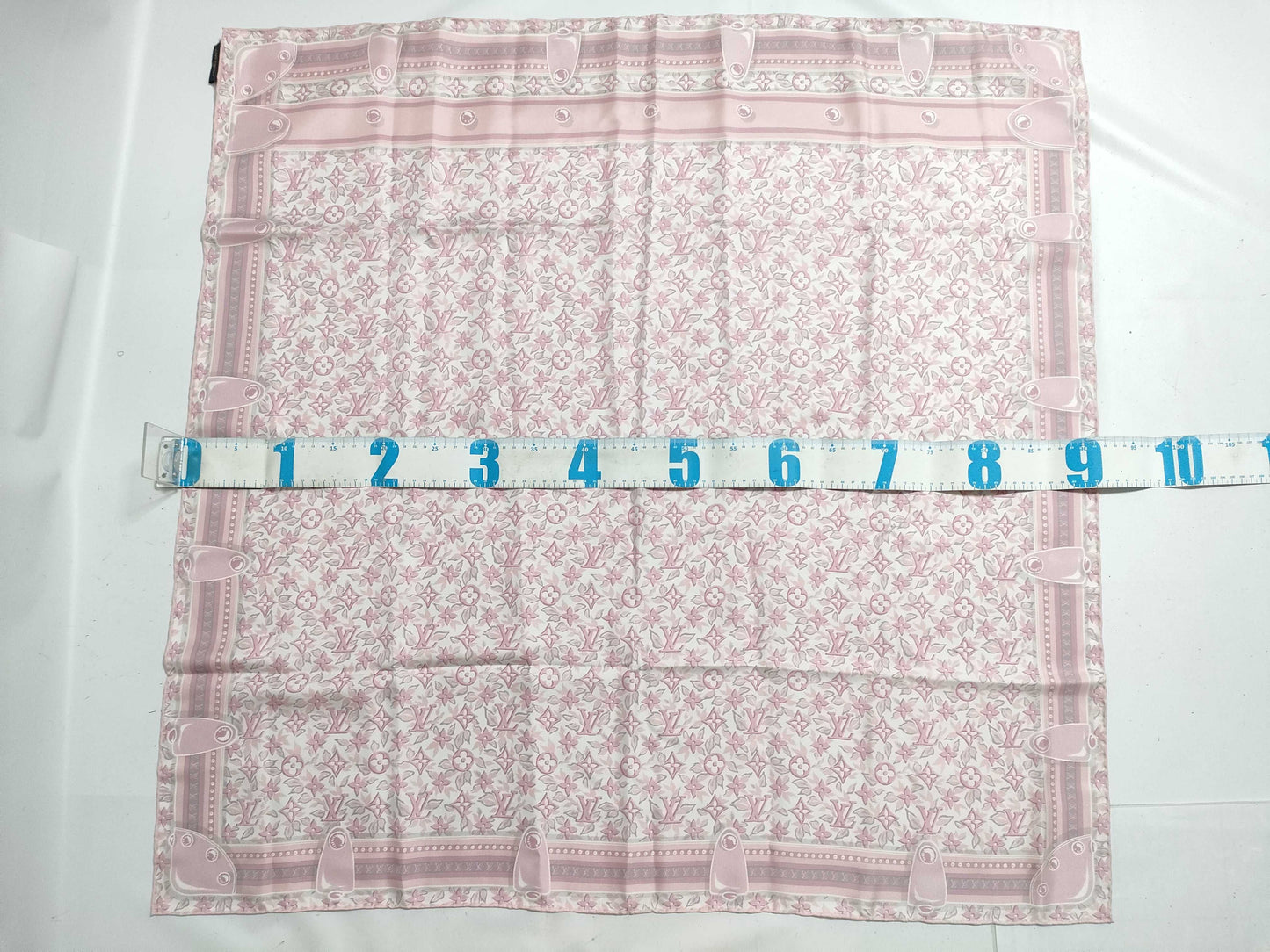 LOUIS VUITTON LOUIS VUITTON Scarf Scarf