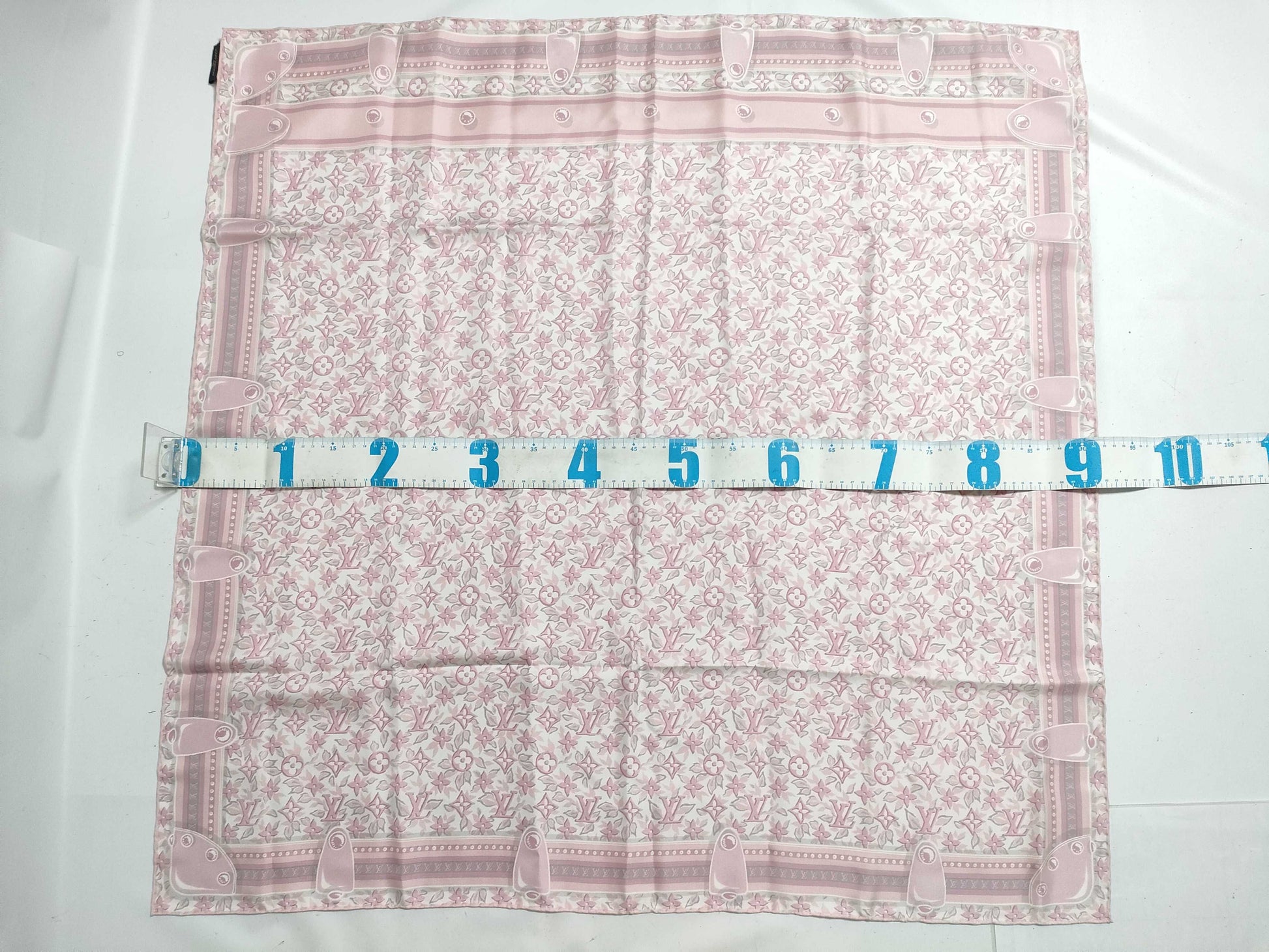 LOUIS VUITTON LOUIS VUITTON Scarf Scarf