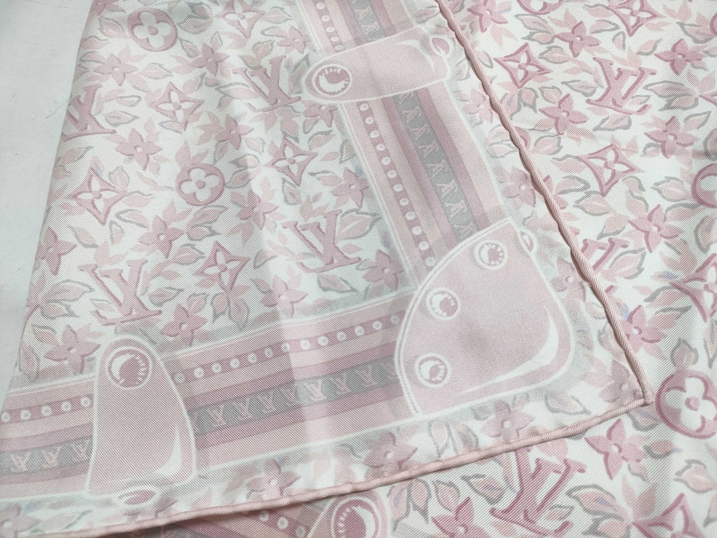 LOUIS VUITTON LOUIS VUITTON Scarf Scarf