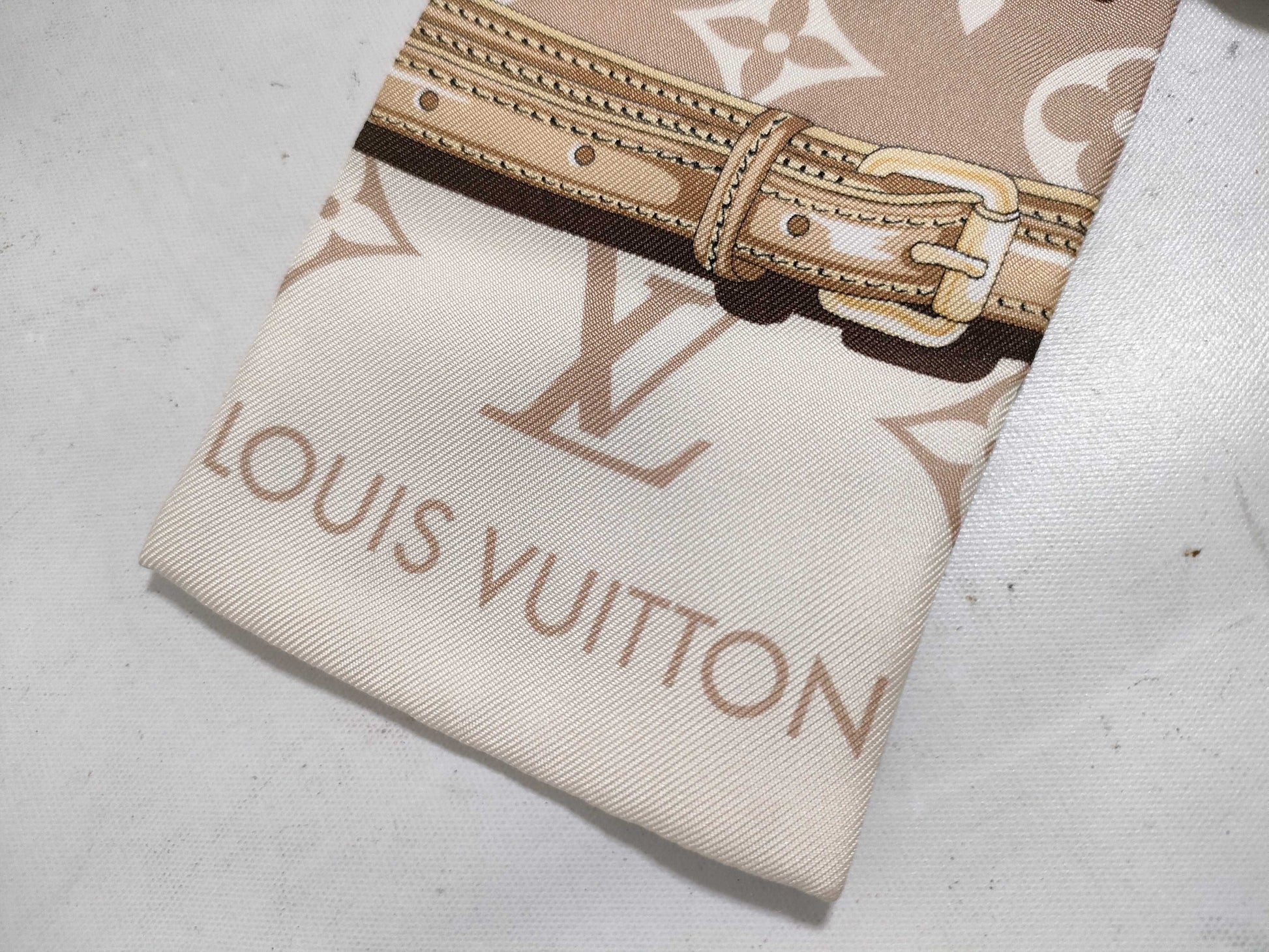 LOUIS VUITTON LOUIS VUITTON Scarf Scarf