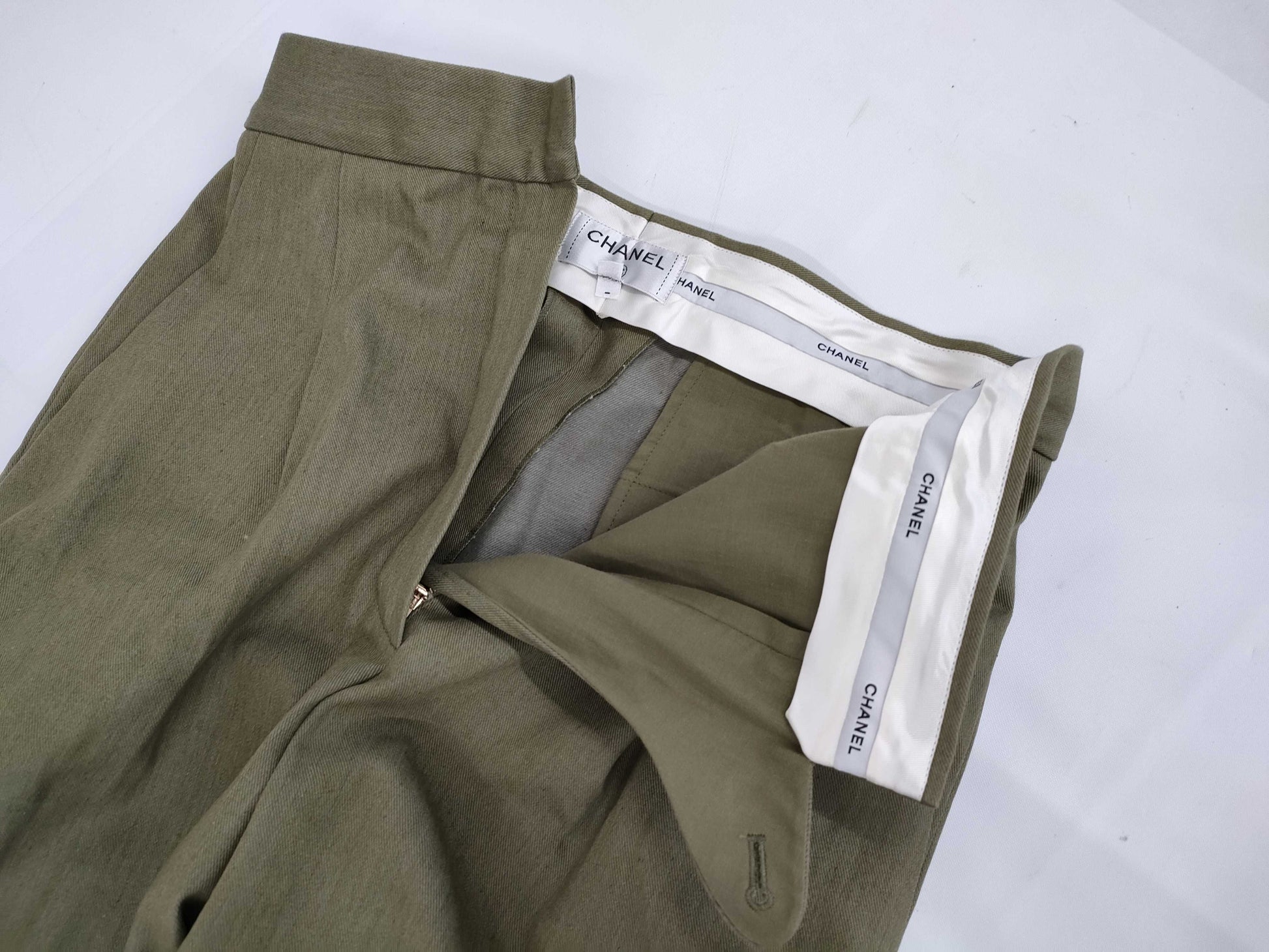 CHANEL CHANEL Khaki Wide Pants Size 36 Pants