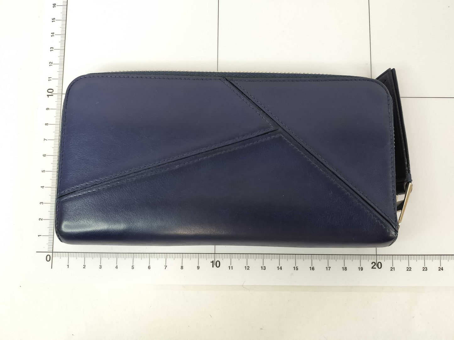 LOEWE Anagram Logo Round Zip Wallet