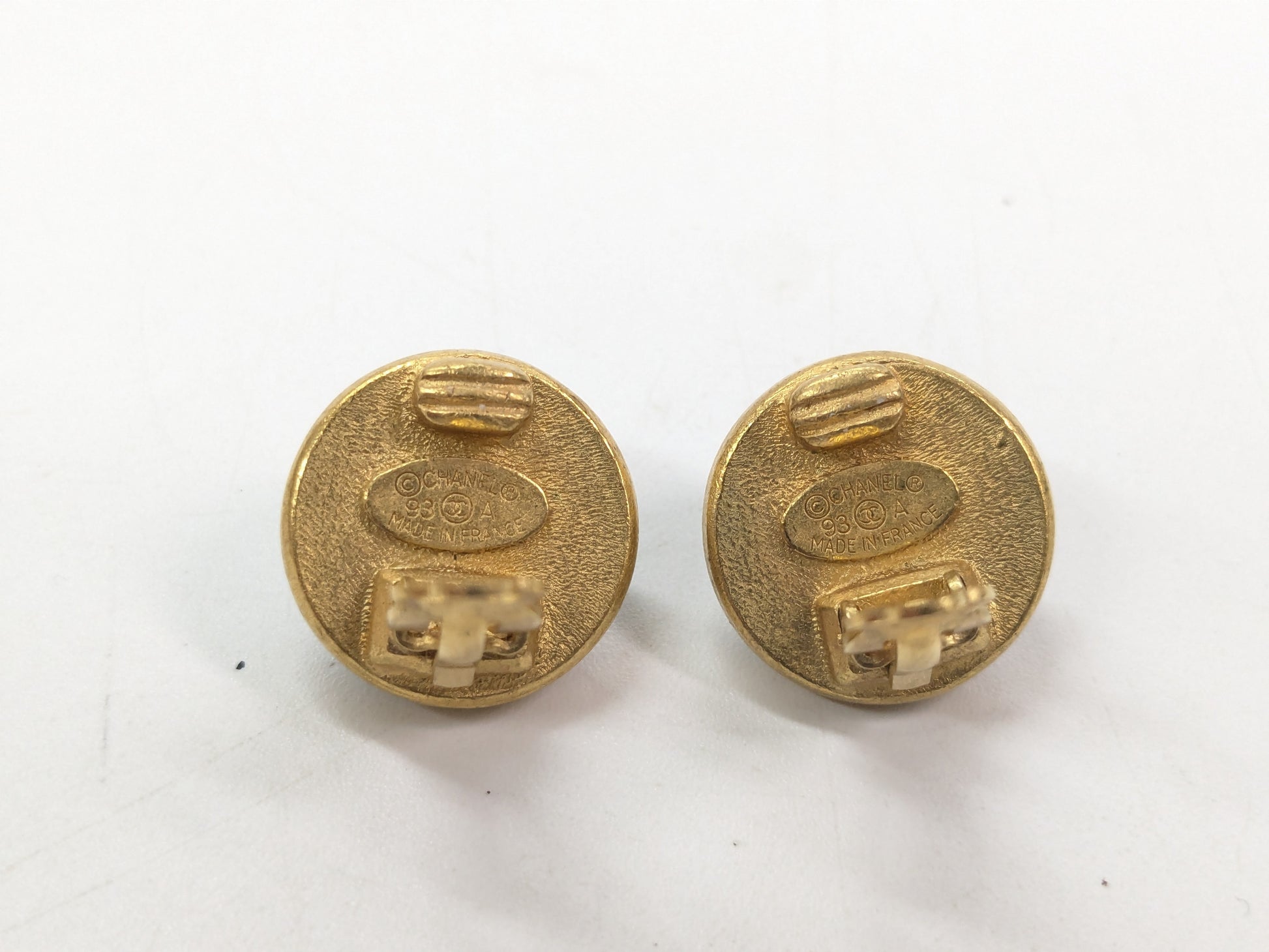 CHANEL Rhinestone Round Earrings 93A Black x Gold Earrings