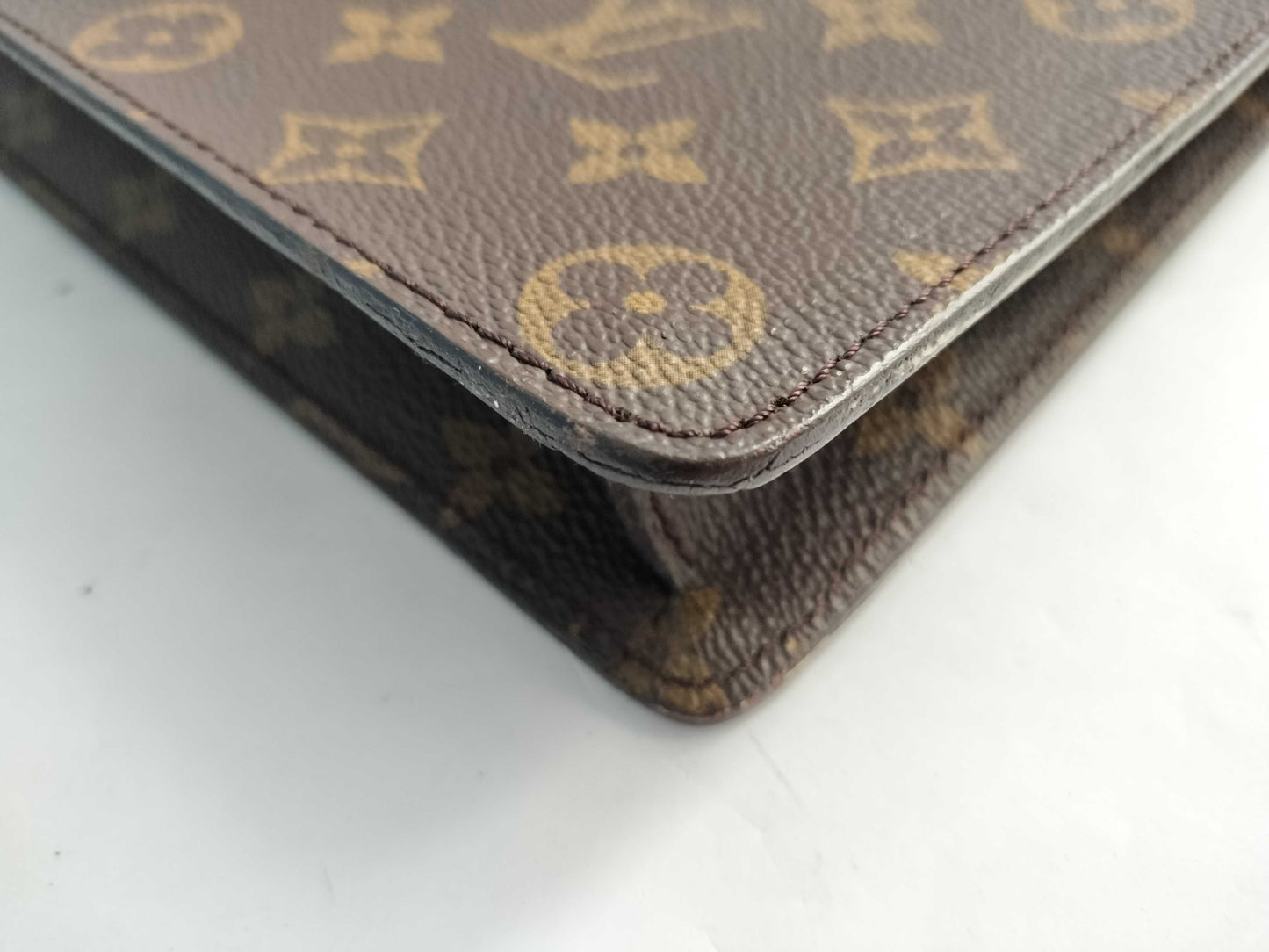LOUIS VUITTON Monogram Louis Vuitton Monogram Clutch Bag M53335 8901CT Clutch Bag