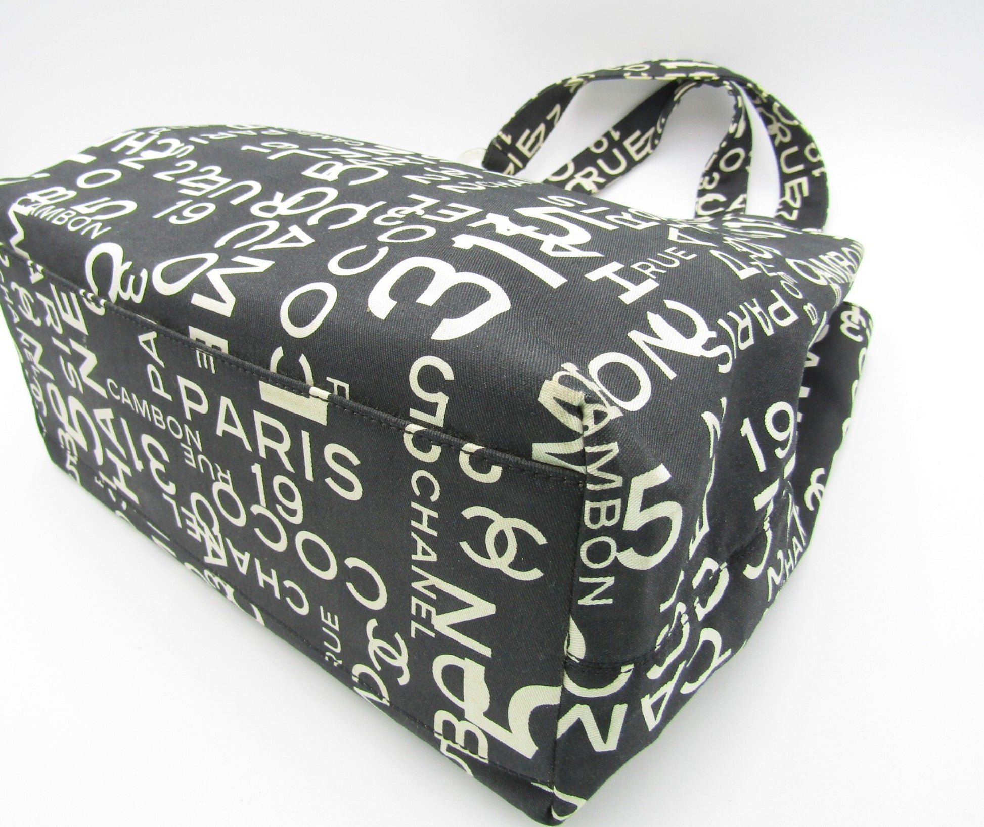 CHANEL New Travel Line Bi-Cy Line Tote A18302 Y01375 Canvas S Hardware Black Tote Bag