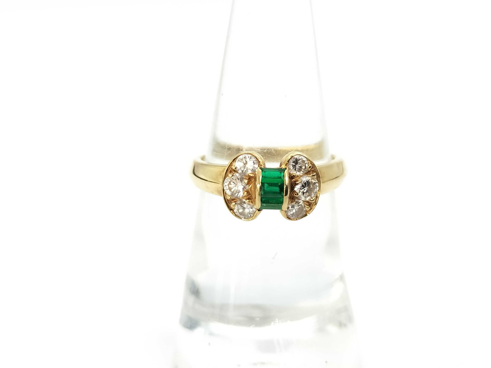 Van Cleef & Arpels Emerald and Diamond 18KT 4.6g Ring 