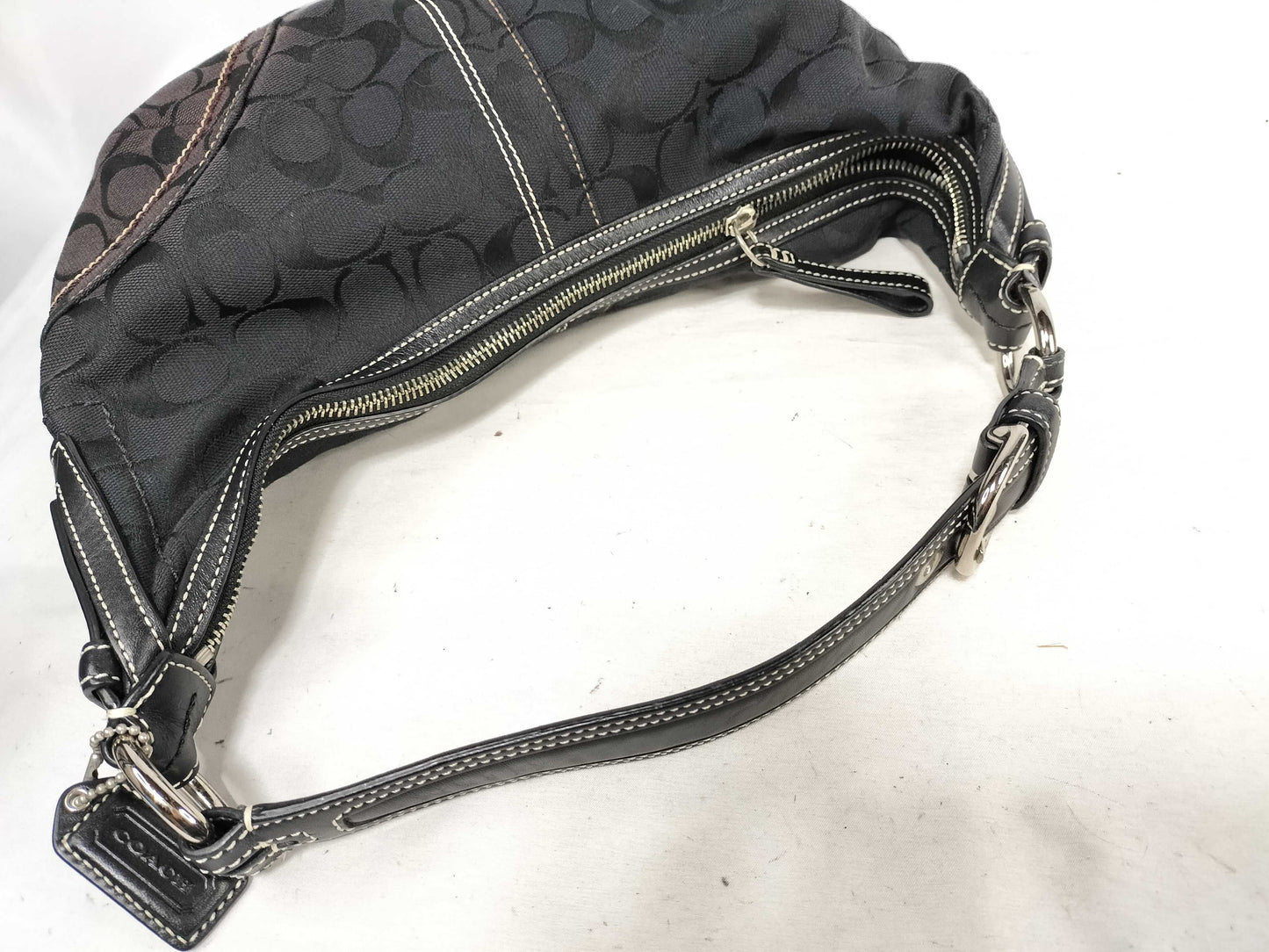 COACH Signature Coach Shoulder Bag Shoulder Bag