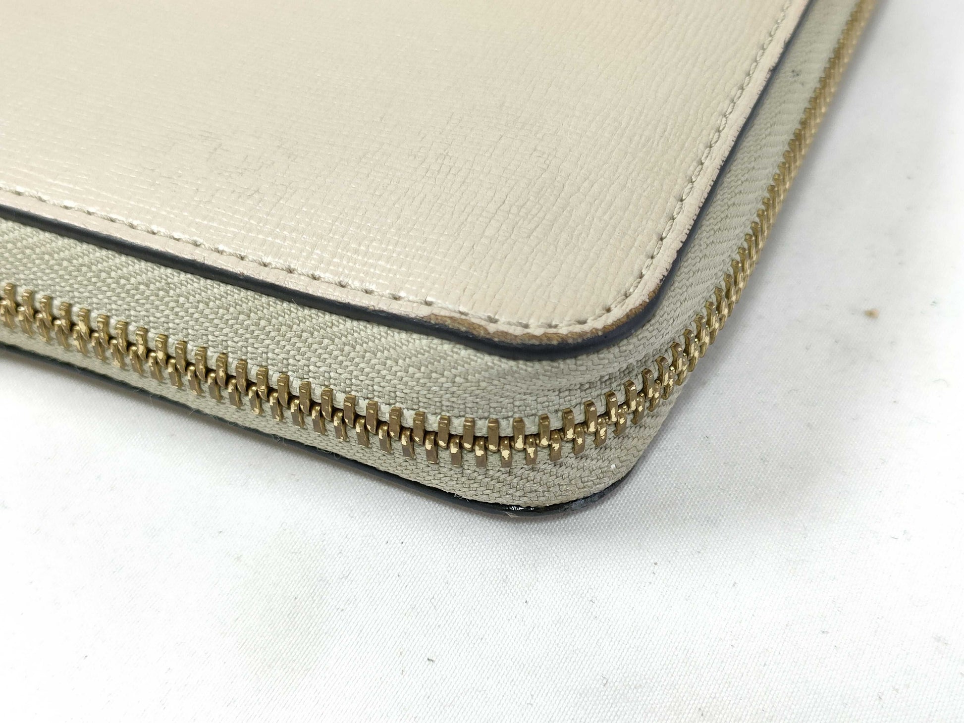 FURLA Round Zip Long Wallet in Pink Glitter