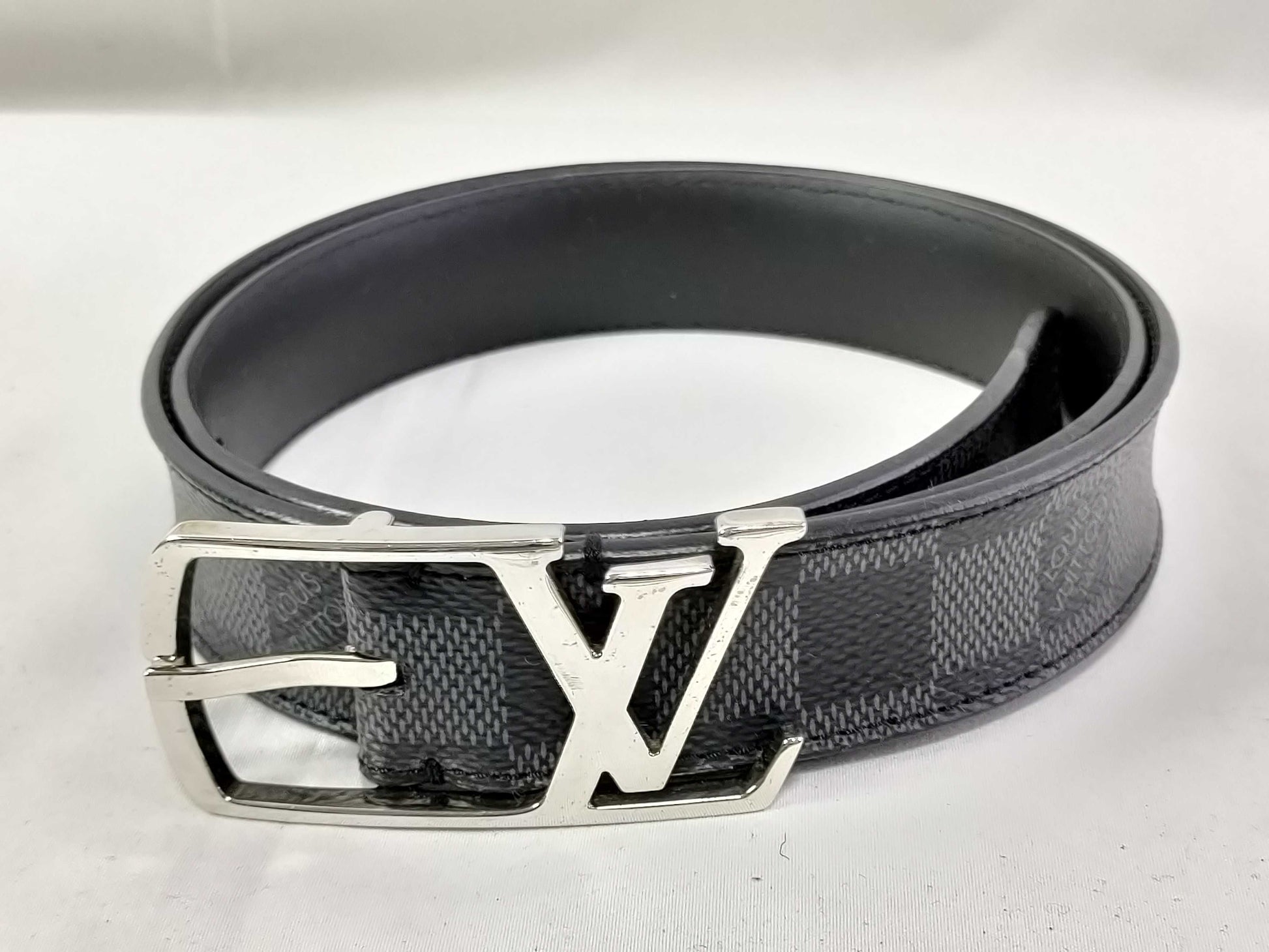 LOUIS VUITTON Damier Graphite Belt M6057