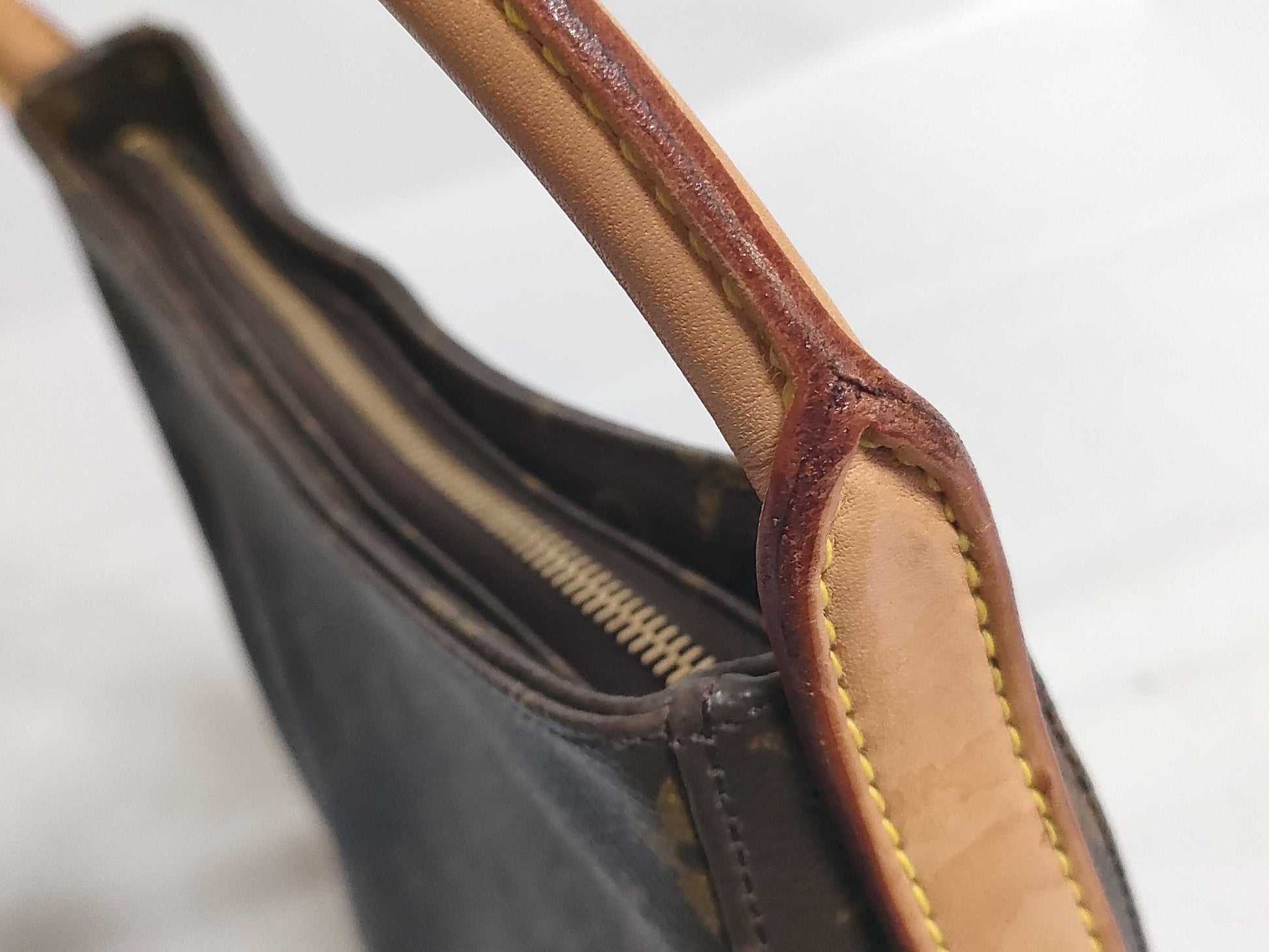 LOUIS VUITTON Monogram LV Looping GM M51145 Monogram Handbag