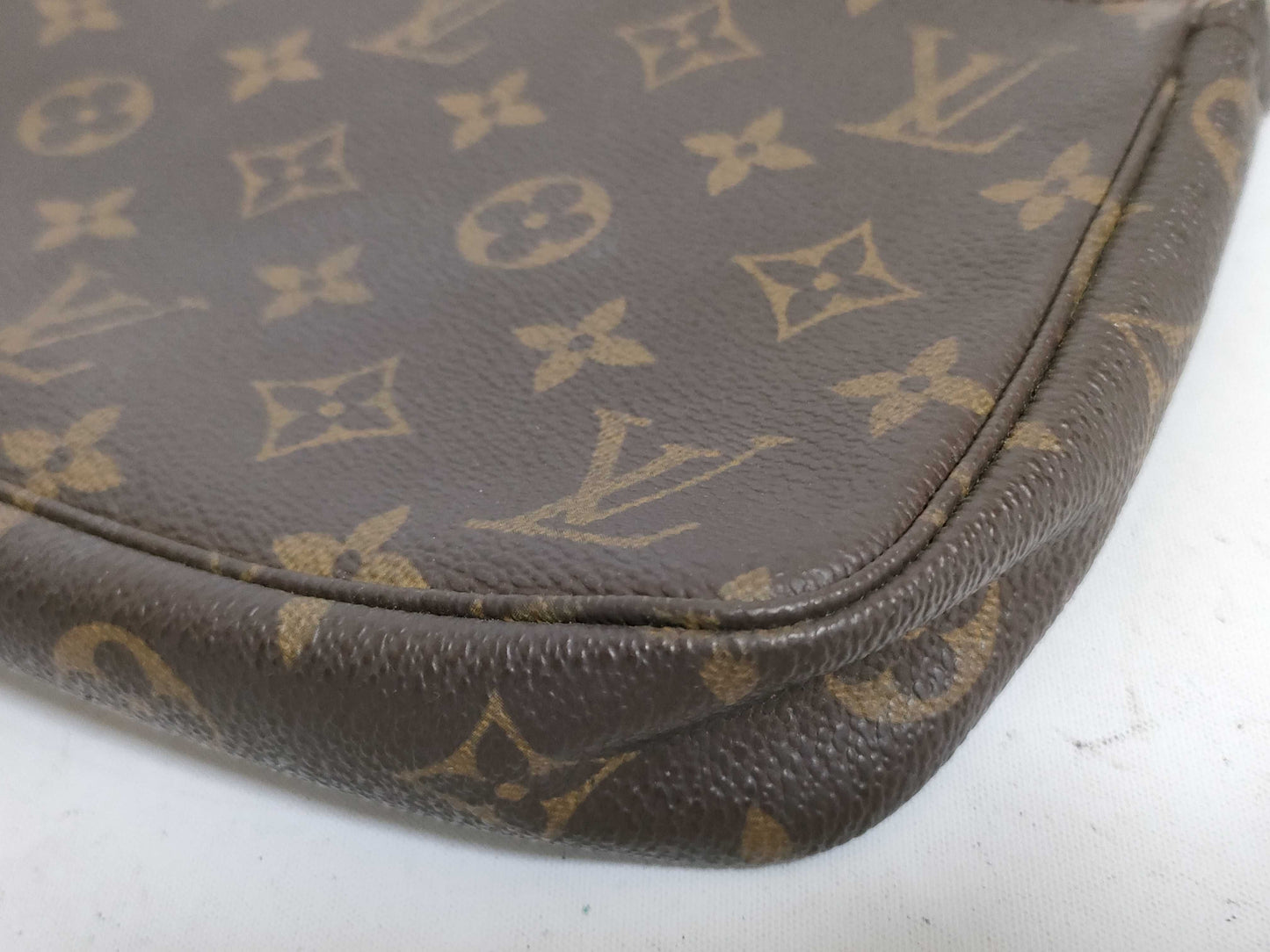 LOUIS VUITTON Monogram LV Pochette Accessoires M51980 Monogram Pouch