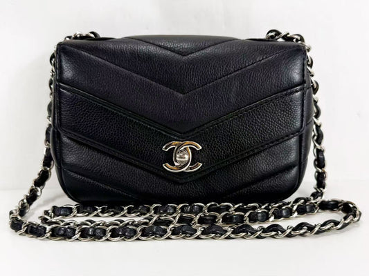 CHANEL Black Caviar Chevron Shoulder Bag, W18cm x H12cm x D6cm, Approx. 24th Series [Sealed], Silver Hardware, Excellent Condition, Item No. 24200973