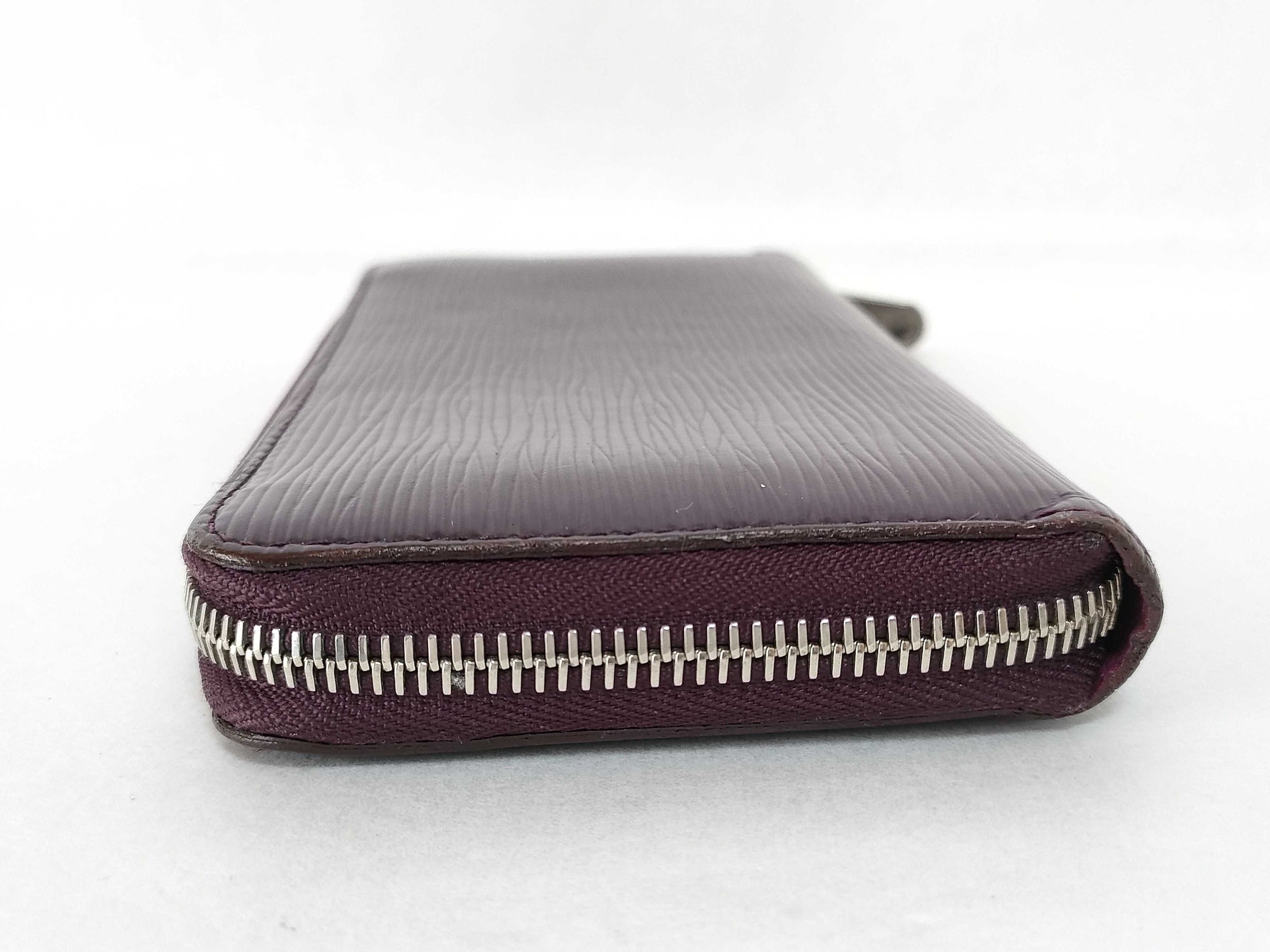 LOUIS VUITTON Epi Louis Vuitton Zippy Wallet Epi Long Wallet