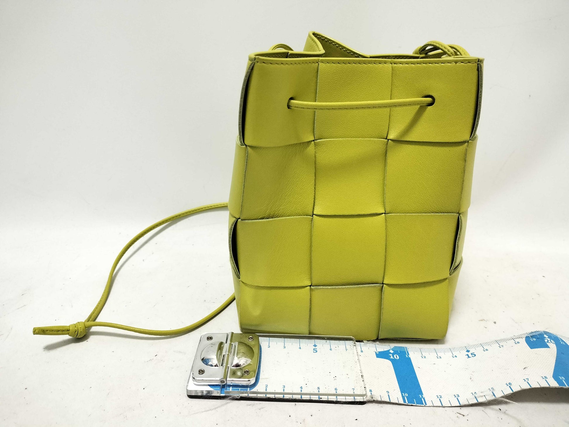 BOTTEGA VENETA BOTTEGA VENETA Bottega Veneta Cassette Intrecciato Shoulder Bag