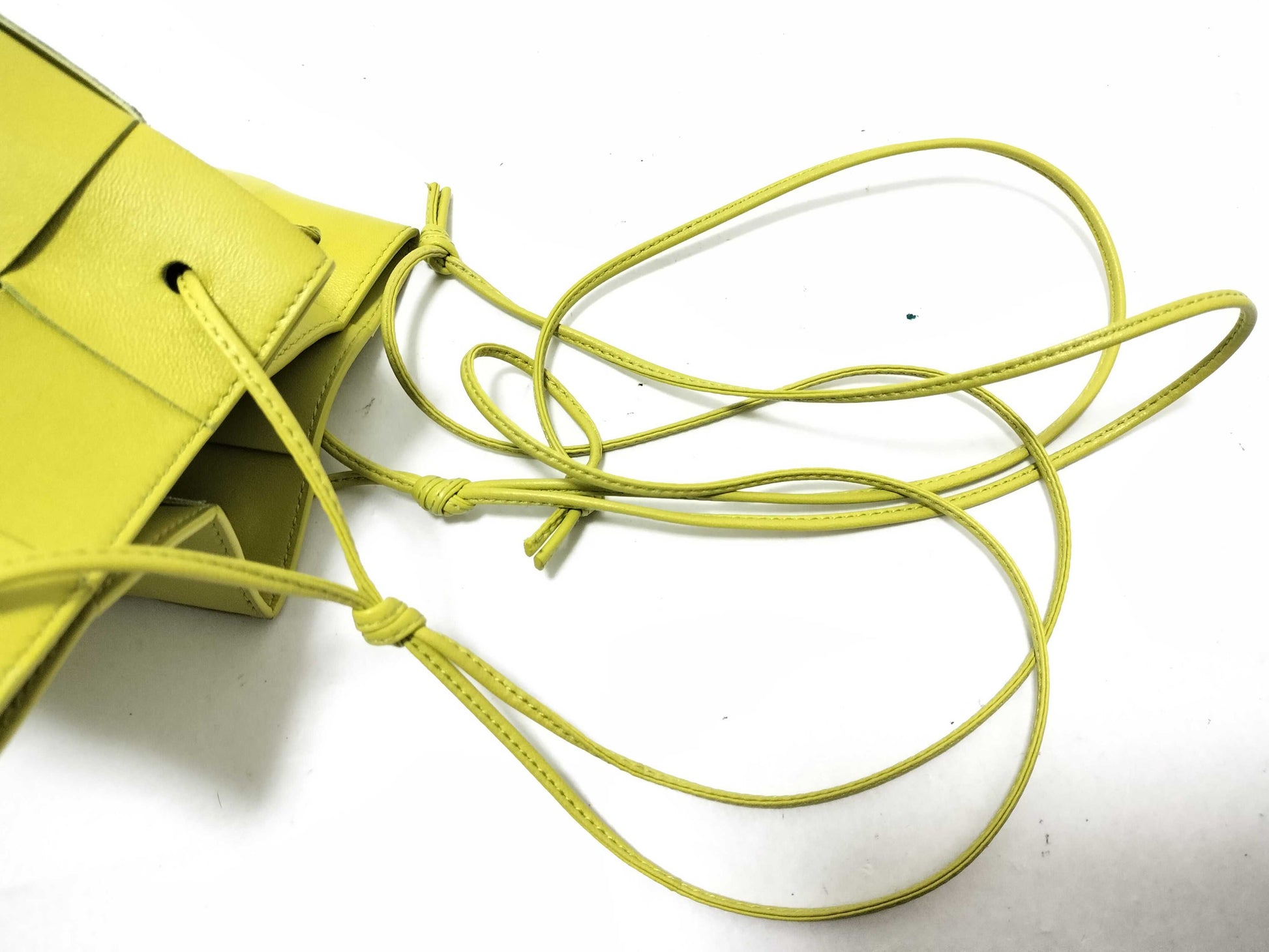 BOTTEGA VENETA BOTTEGA VENETA Bottega Veneta Cassette Intrecciato Shoulder Bag