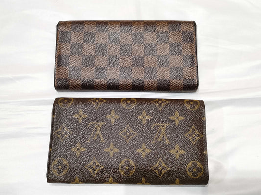 LOUIS VUITTON Two Louis Vuitton long wallets: Portefeuille Sarah and Damier Monogram.