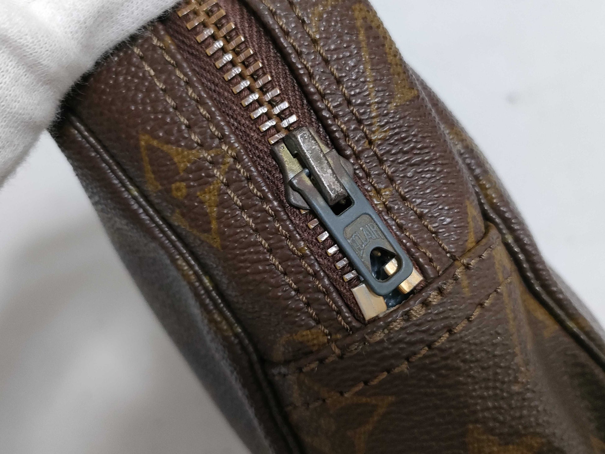 LOUIS VUITTON Monogram True Towel 23 M47524 Pouch