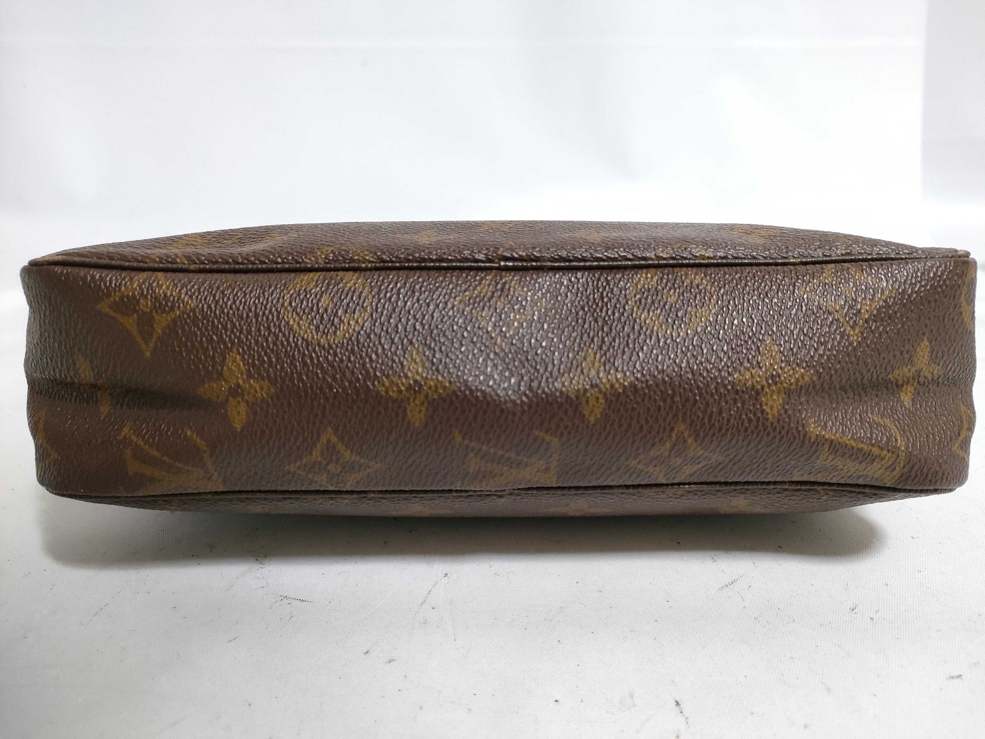 LOUIS VUITTON Monogram True Towel 23 M47524 Pouch