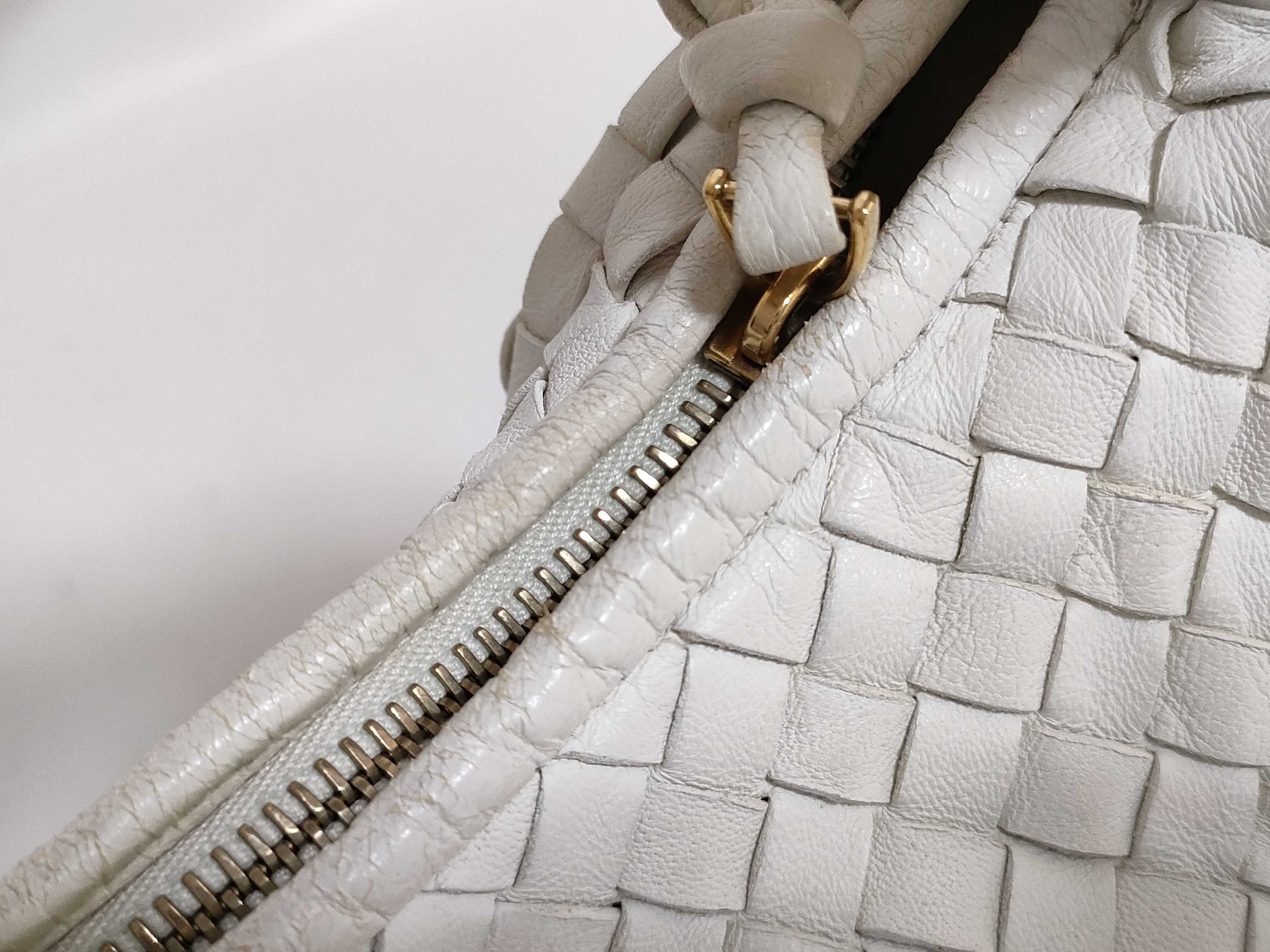 BOTTEGA VENETA Intrecciato One-Shoulder Shoulder Bag