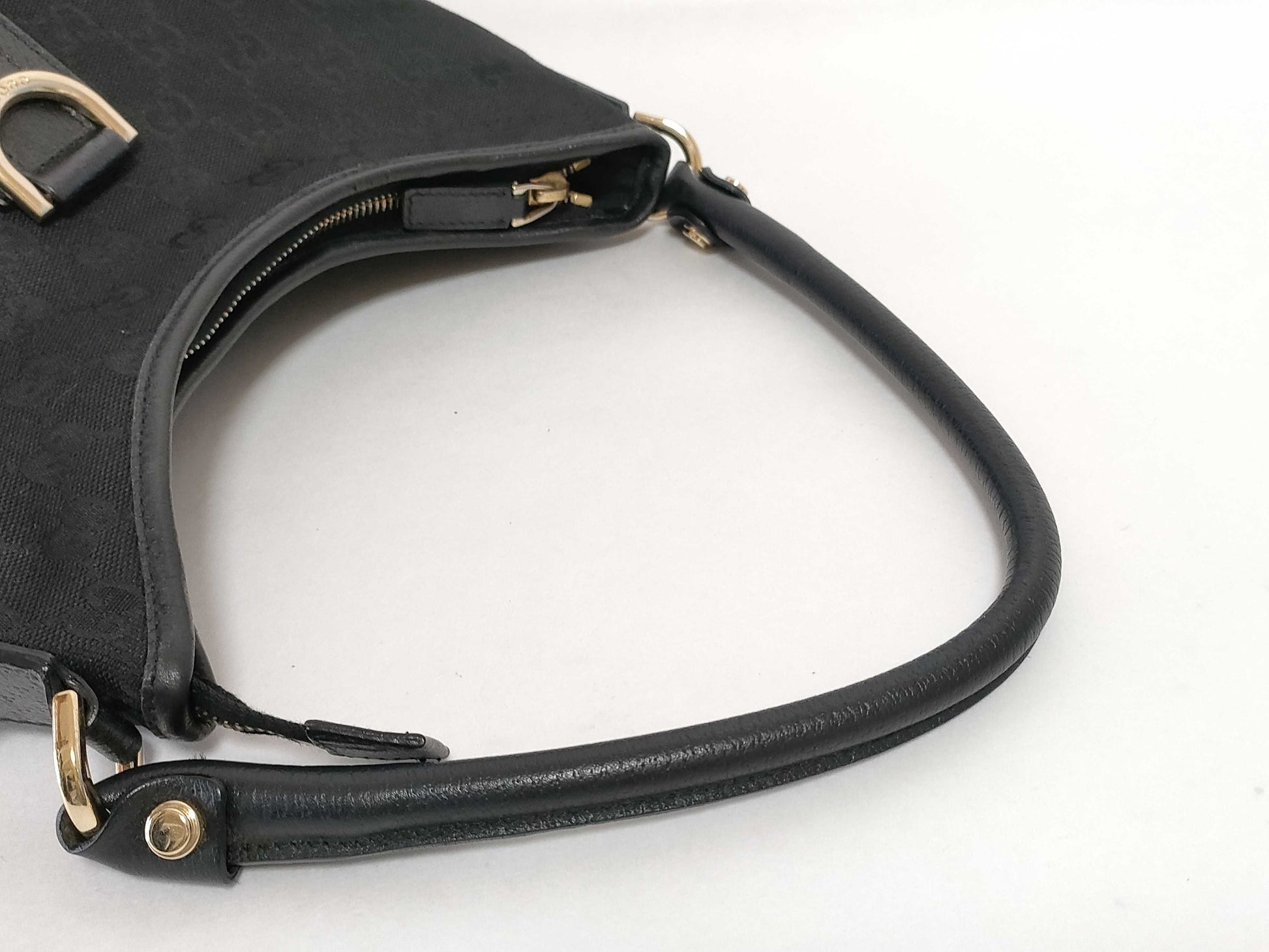 GUCCI GG Canvas Gucci Abbey GG Canvas One-Shoulder Bag Handbag