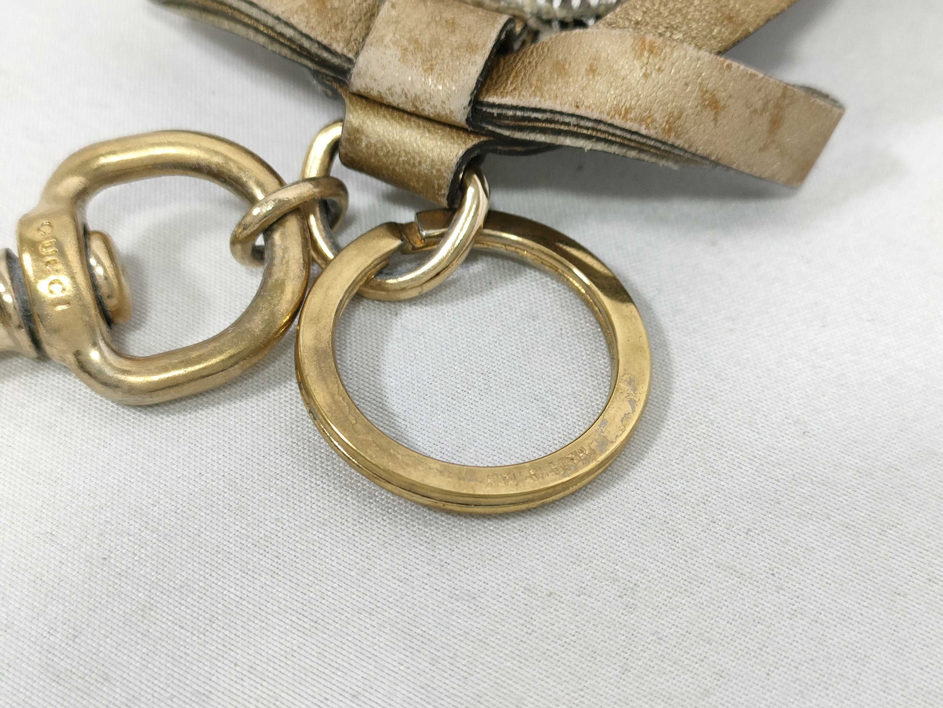 GUCCI GG Supreme GUCCI Guccioli Beagle Charm Keychain GG Supreme Canvas Beige Beagle Key Case/Keychain