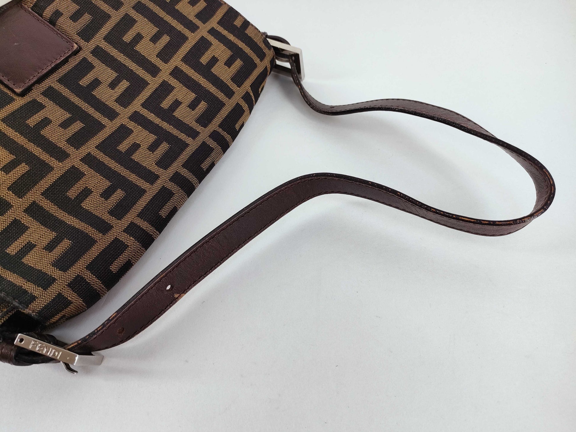 FENDI Zucca pattern FENDI Mamma Bucket Zucca handbag shoulder bag