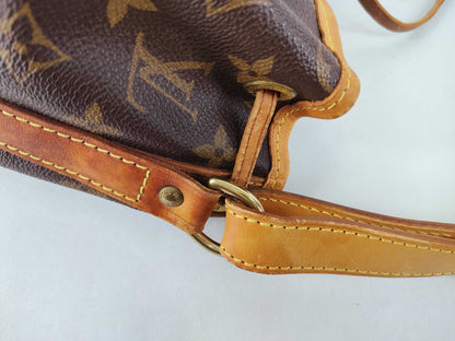 LOUIS VUITTON Monogram Noe Monogram Shoulder Bag M42224 AR0935