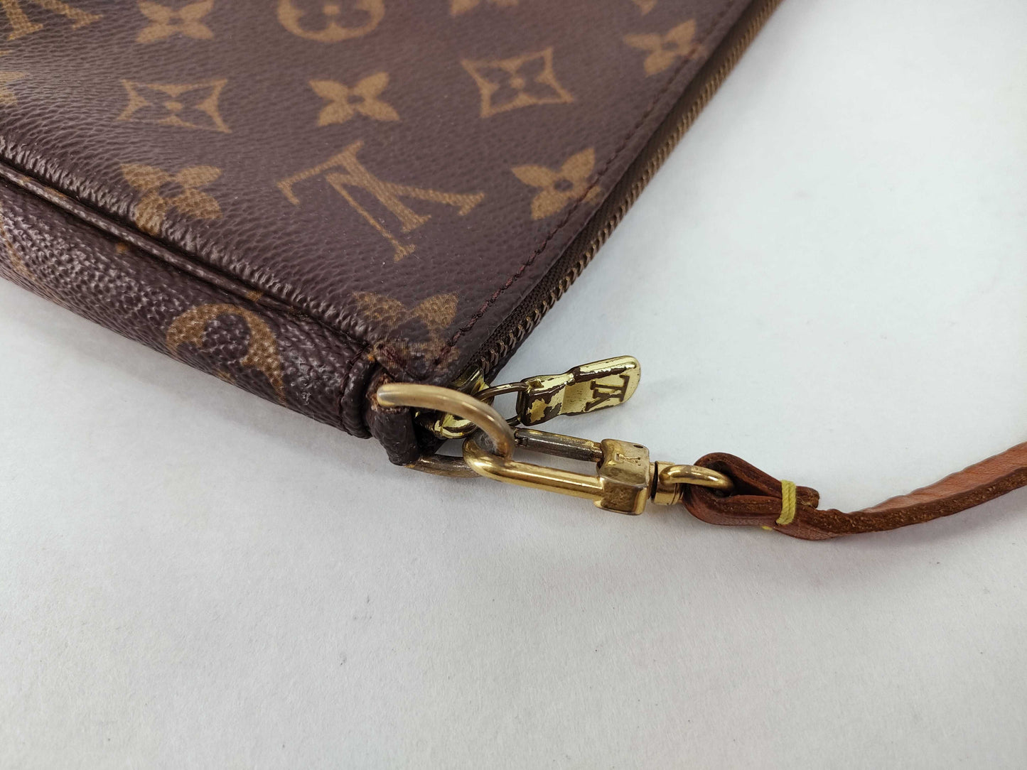 LOUIS VUITTON Monogram LOUISVUITTON M51980 Monogram Pochette Accessoires Shoulder Bag