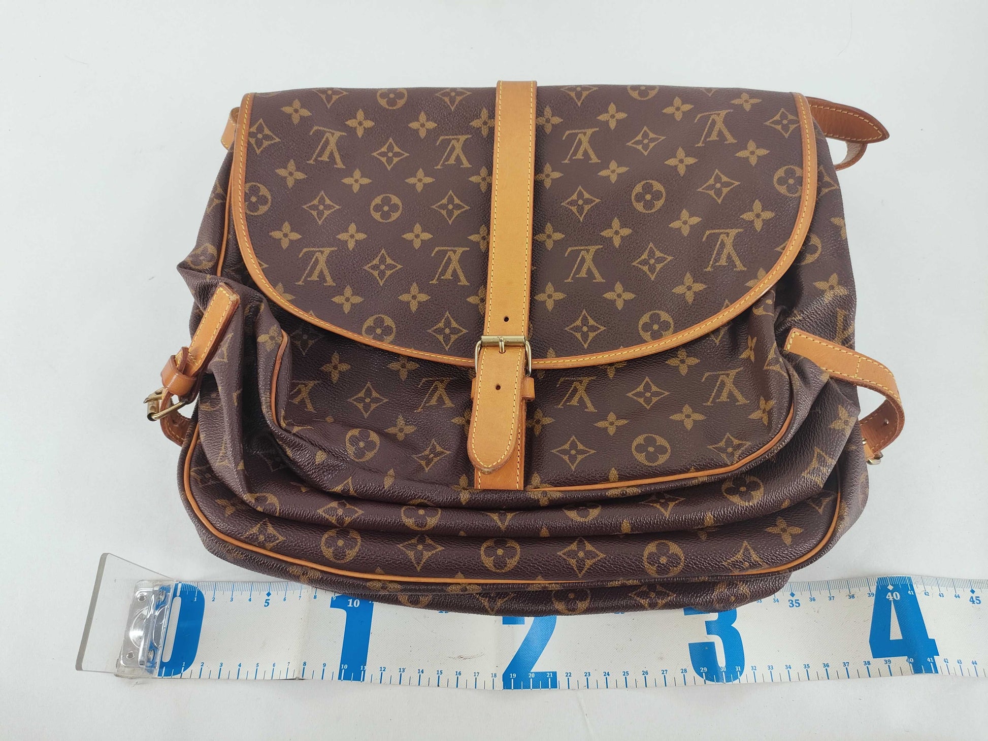 LOUIS VUITTON Monogram Saumur 35 Shoulder Bag M42254 AR1904 Shoulder Bag