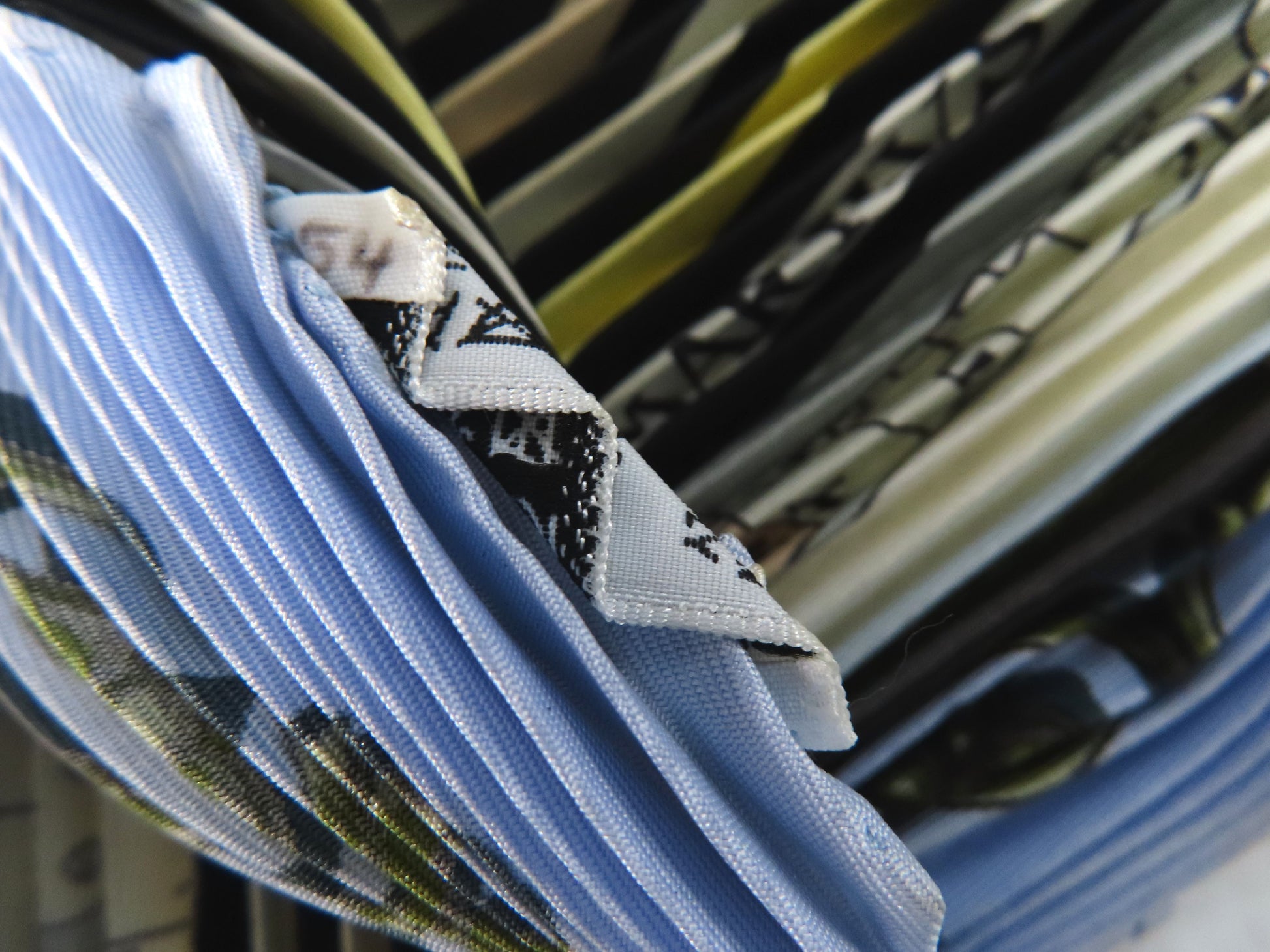 HERMES Carre Hermes Pleated Carre Scarf