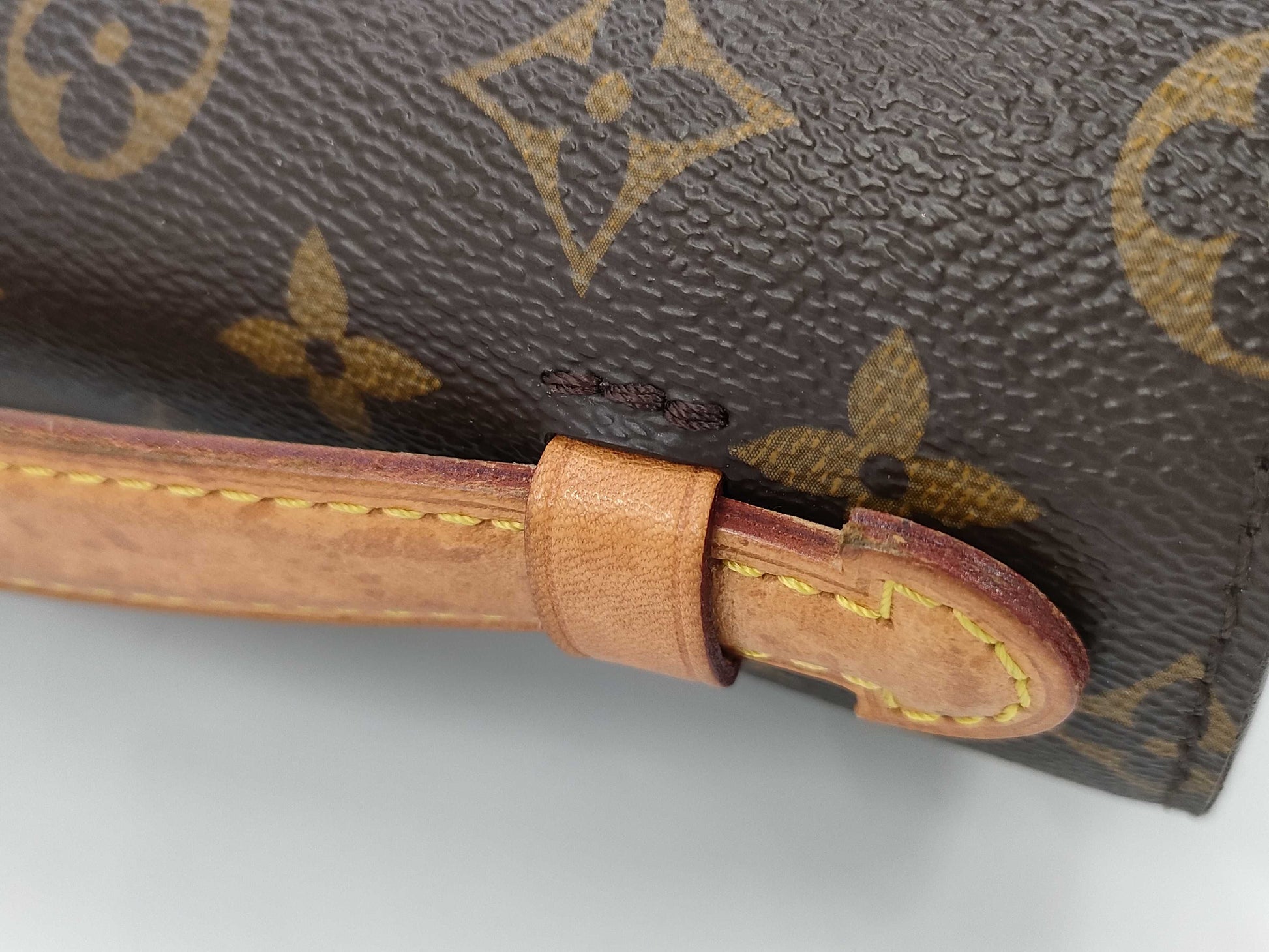 LOUIS VUITTON Louis Vuitton Message Shoulder Bag Handbag