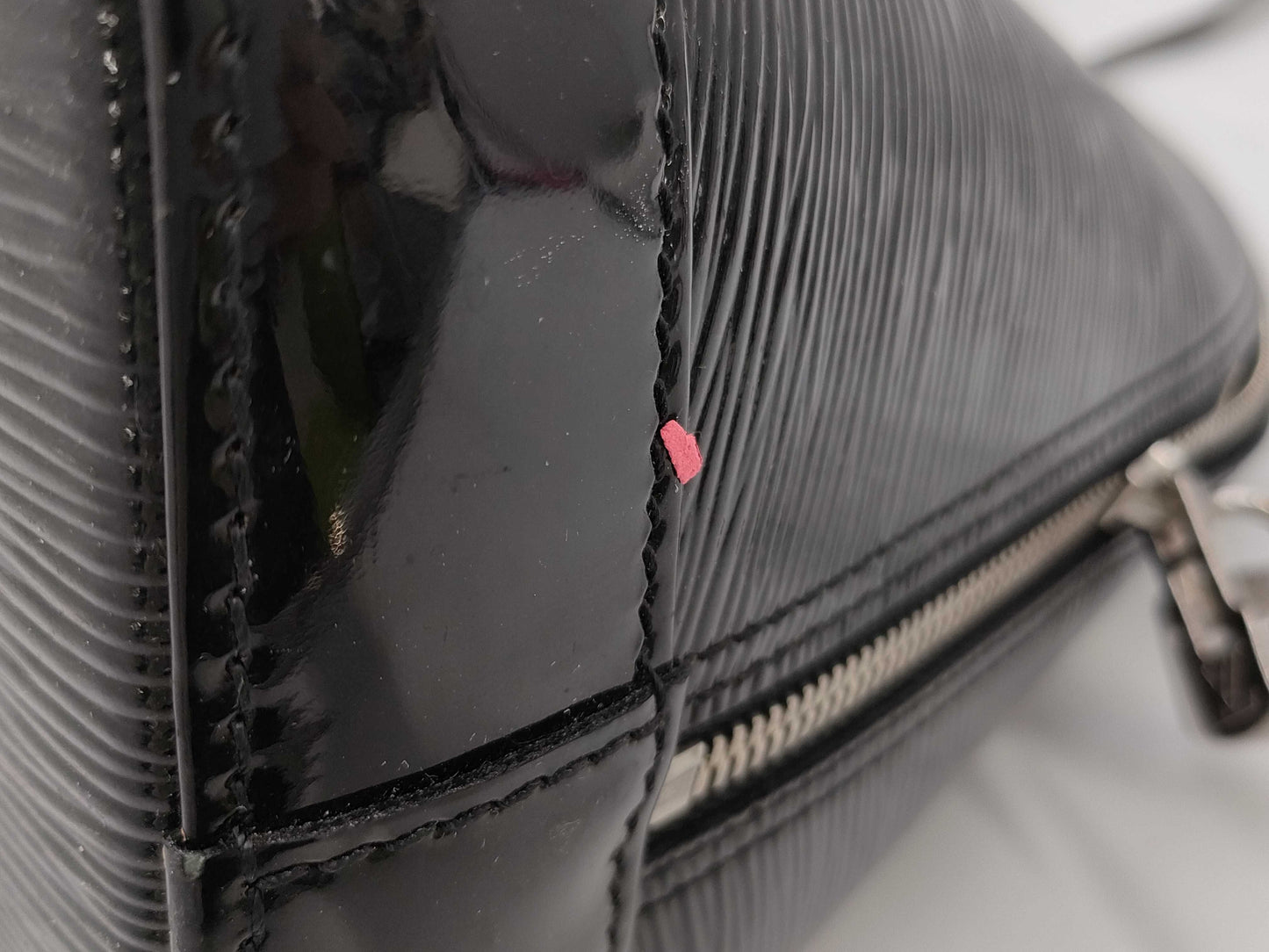 LOUIS VUITTON Louis Vuitton Epi Alma Handbag