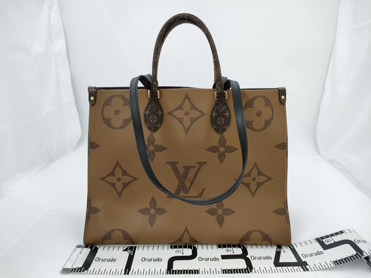 LOUIS VUITTON Louis Vuitton On the Go GM Tote Bag