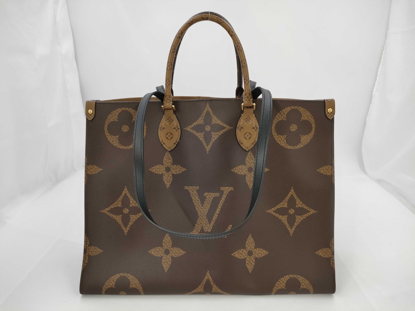 LOUIS VUITTON Louis Vuitton On the Go GM Tote Bag