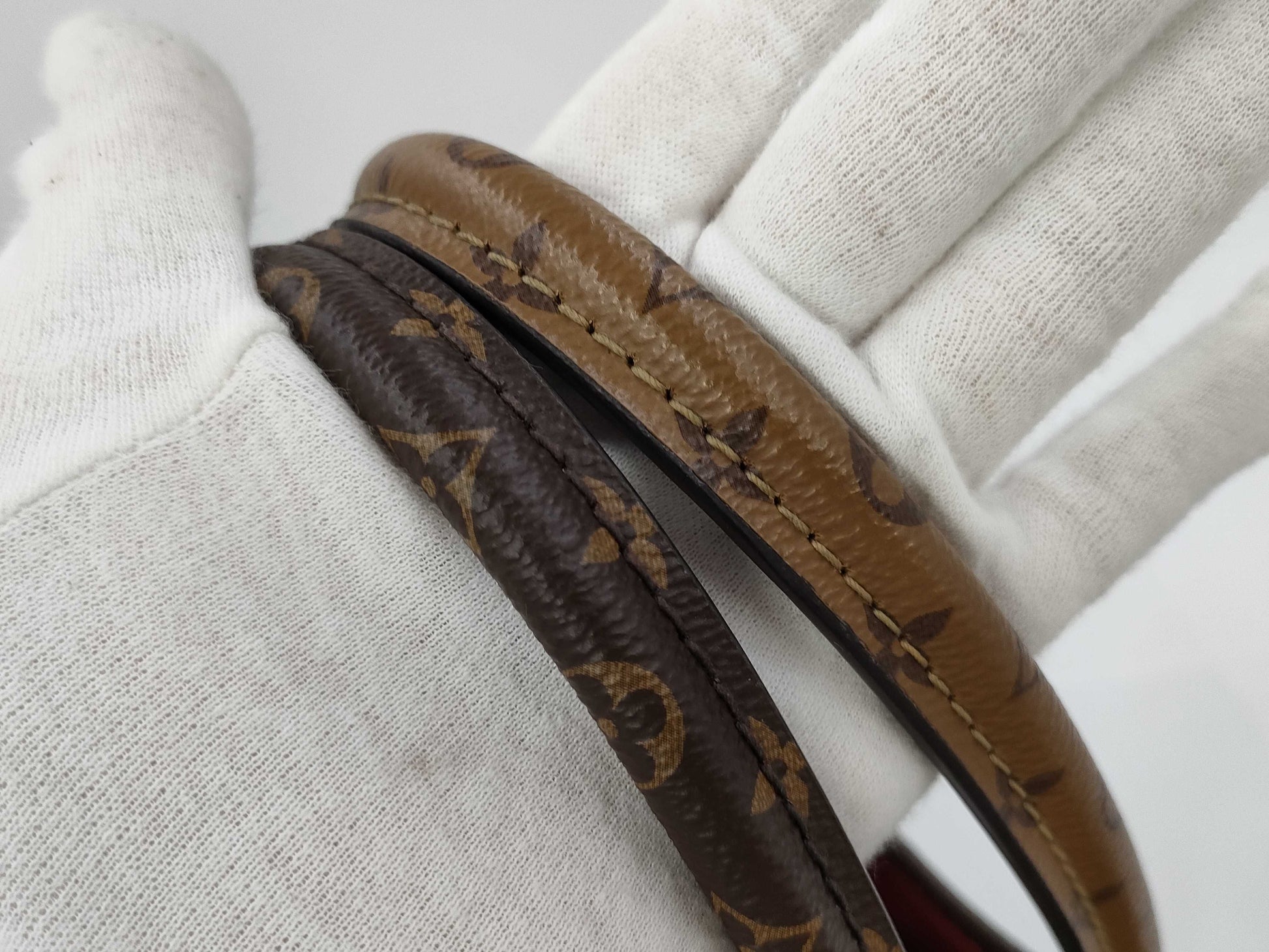 LOUIS VUITTON Louis Vuitton On the Go GM Tote Bag