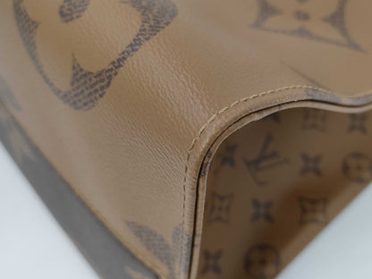 LOUIS VUITTON Louis Vuitton On the Go GM Tote Bag