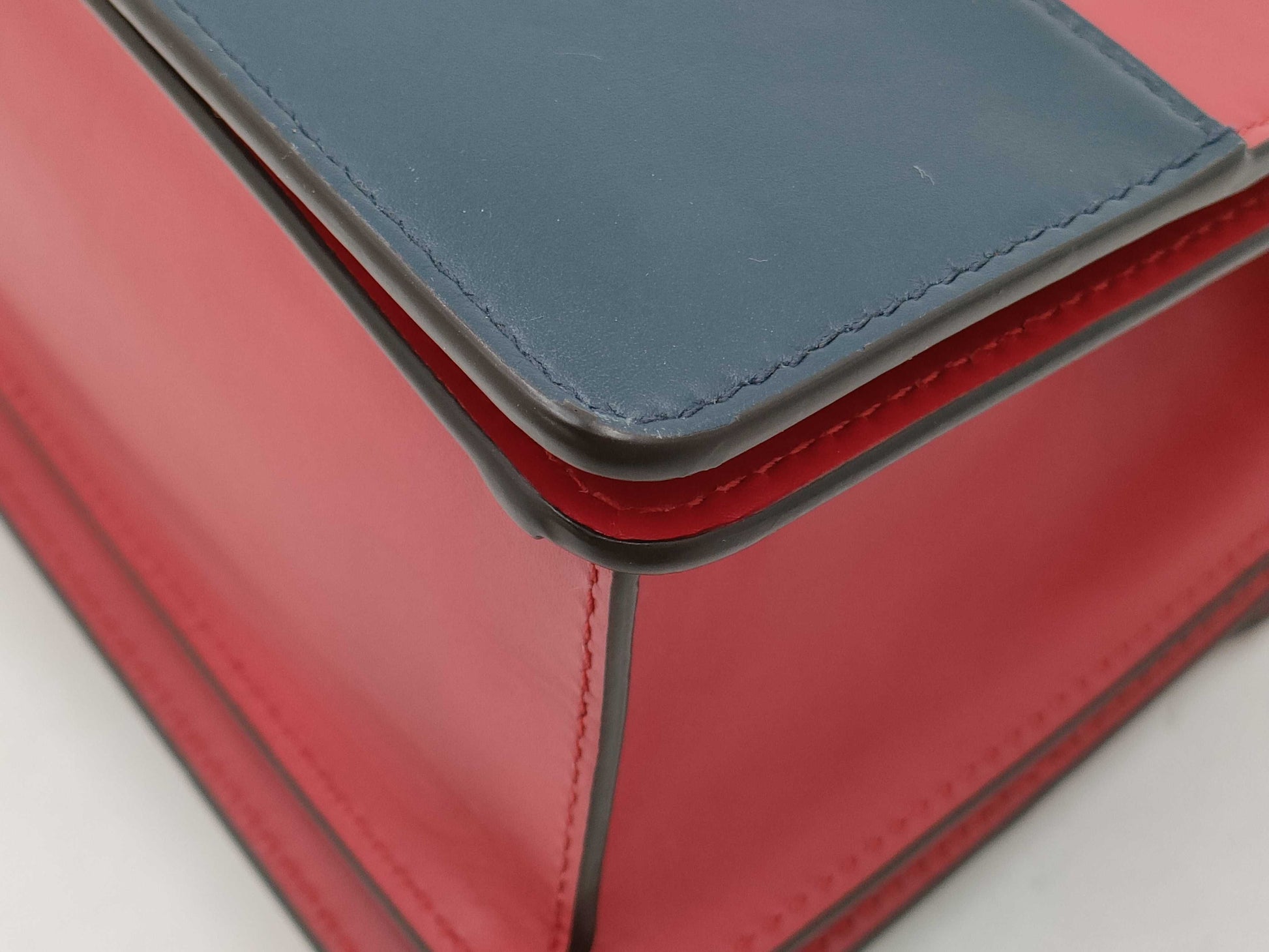 GUCCI Gucci Queen Shoulder Bag Handbag