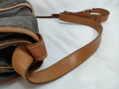 LOUIS VUITTON Monogram Saumur 30 Shoulder Bag M42256/AR1900