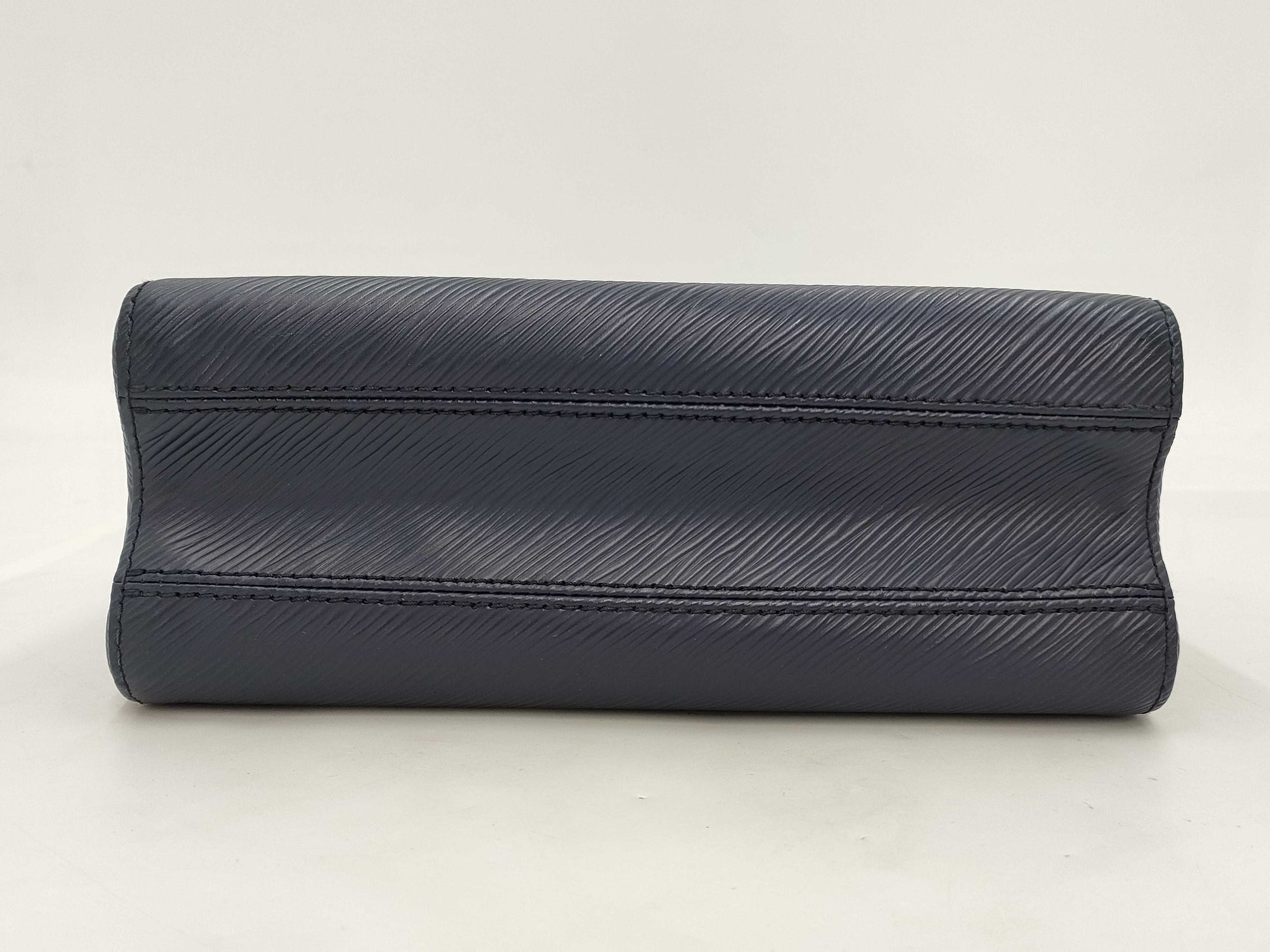 LOUIS VUITTON Louis Vuitton Epi Twist MM Shoulder Bag