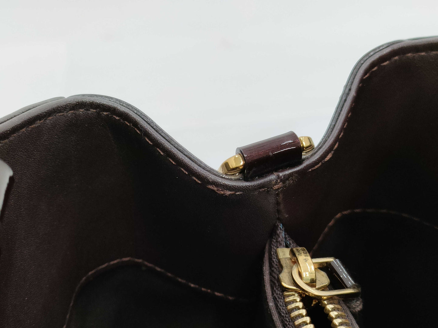 LOUIS VUITTON Louis Vuitton Verni Montaigne MM Handbag