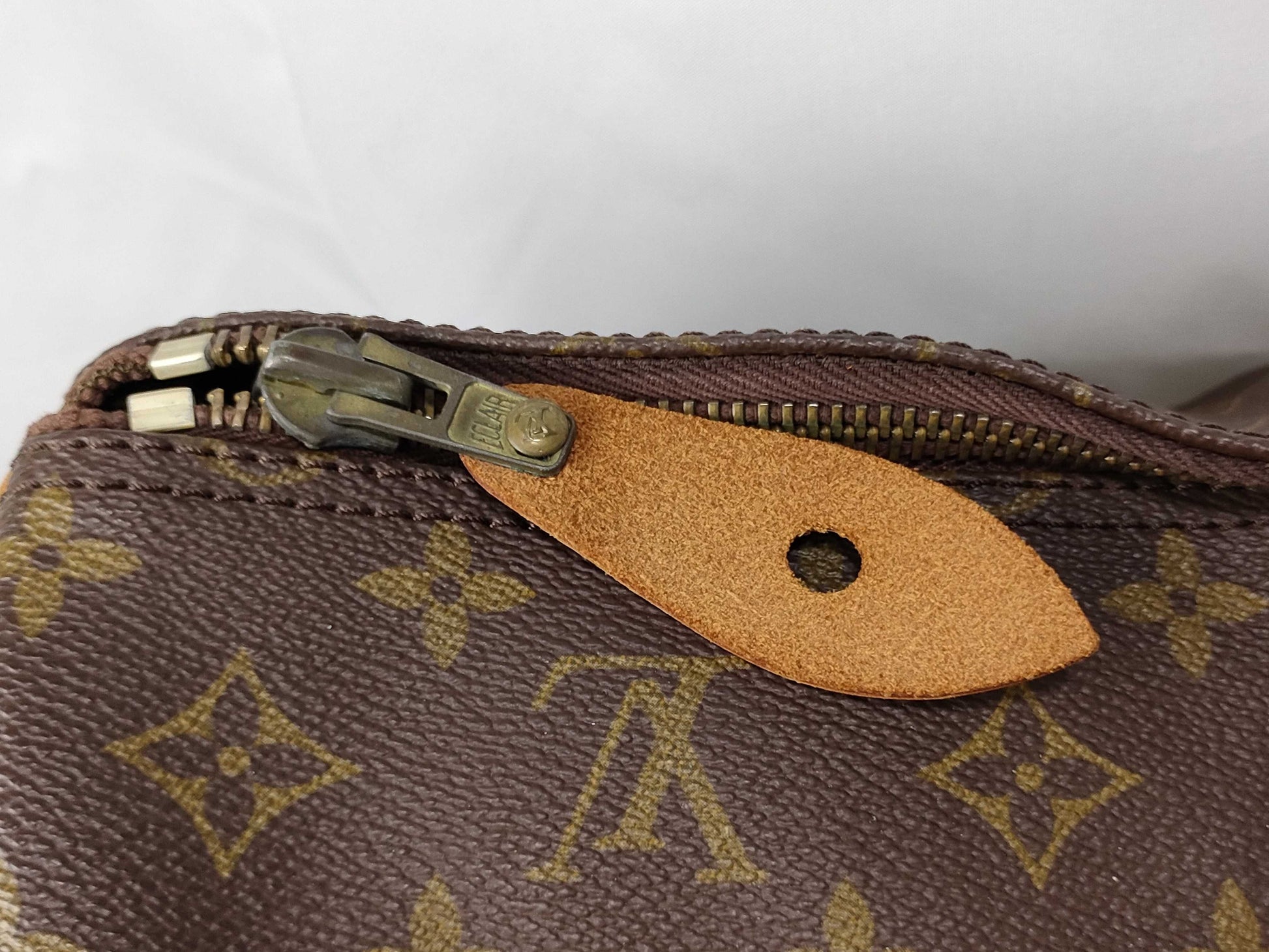 LOUIS VUITTON Monogram Louis Vuitton Keepall 55 Boston Bag