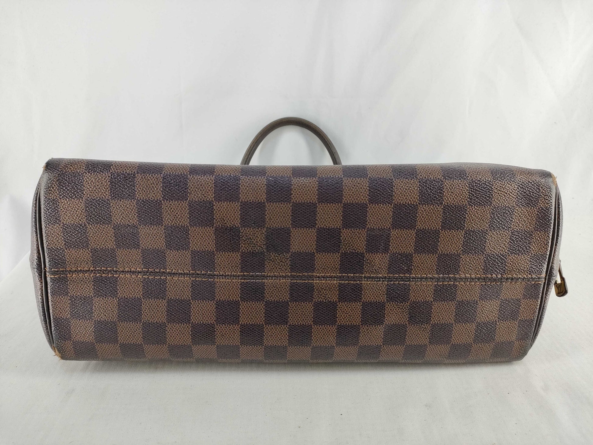 LOUIS VUITTON Damier Damier Evenu Handbag