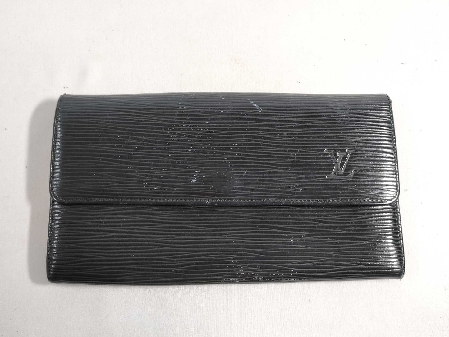 LOUIS VUITTON Epi Vuitton Epi Portefeuille Sara Martier Engraved Long Wallet Black Wallet