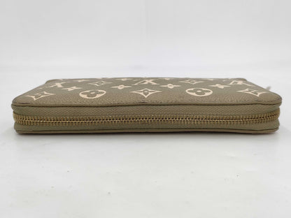 LOUIS VUITTON Louis Vuitton LOUIS VUITTON Zippy Wallet Wallet