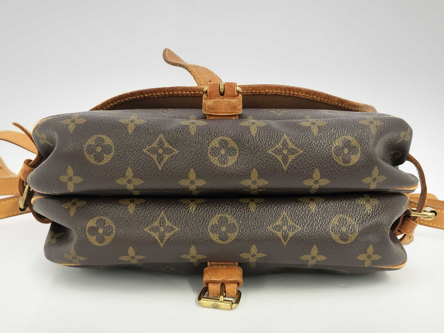 LOUIS VUITTON Louis Vuitton Saumur Shoulder Bag