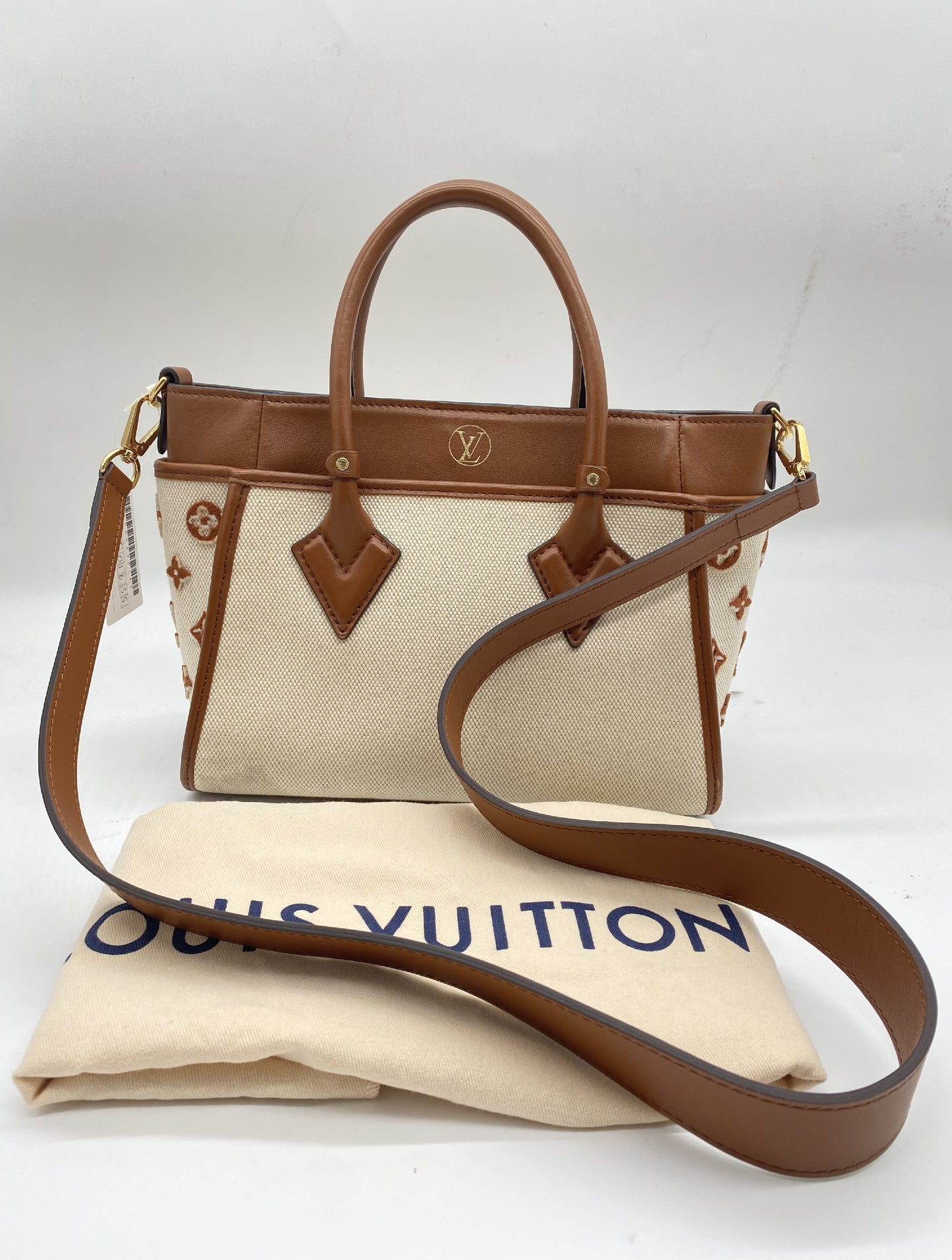 LOUIS VUITTON M59905 On My Side Handbag with Strap & Bag