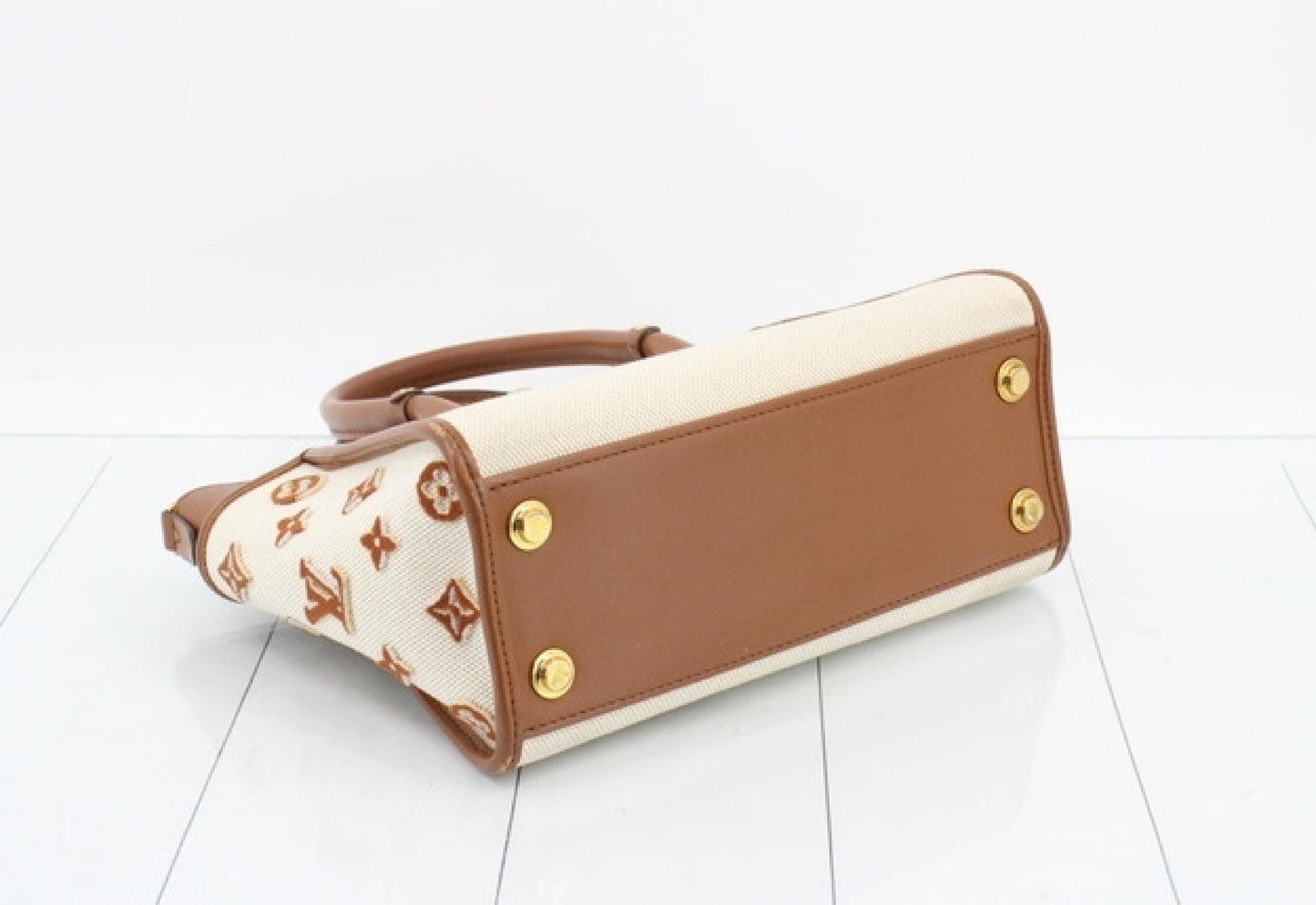 LOUIS VUITTON M59905 On My Side Handbag with Strap & Bag