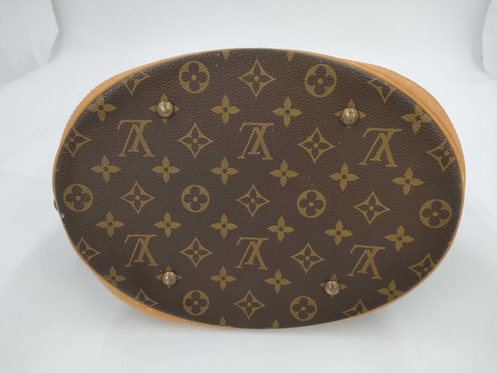 LOUIS VUITTON Bucket Tote Bag